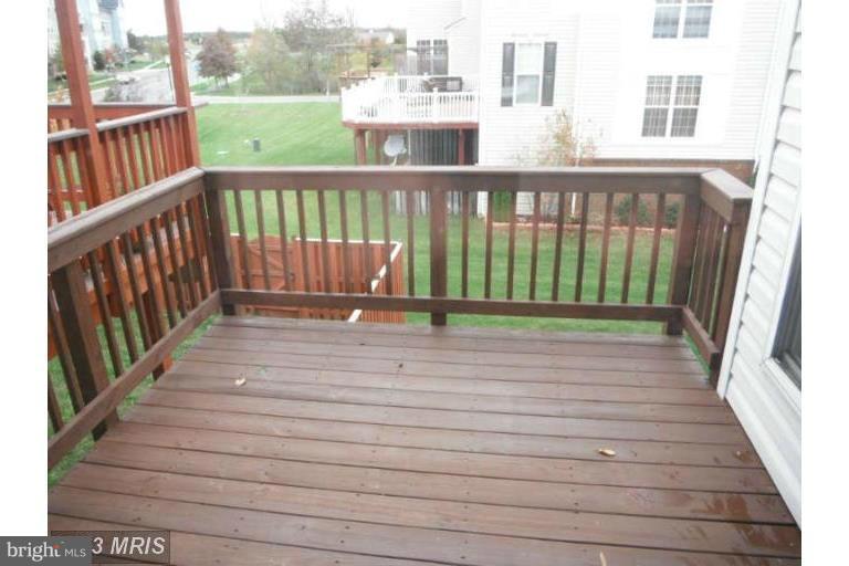 LOUDOUN PARKWAY CENTER - Residential Lease