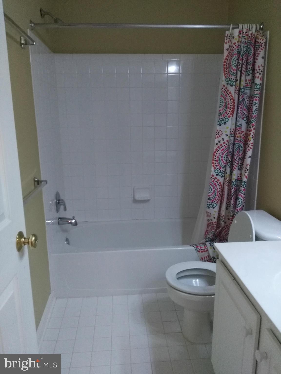 LOUDOUN PARKWAY CENTER - Residential Lease