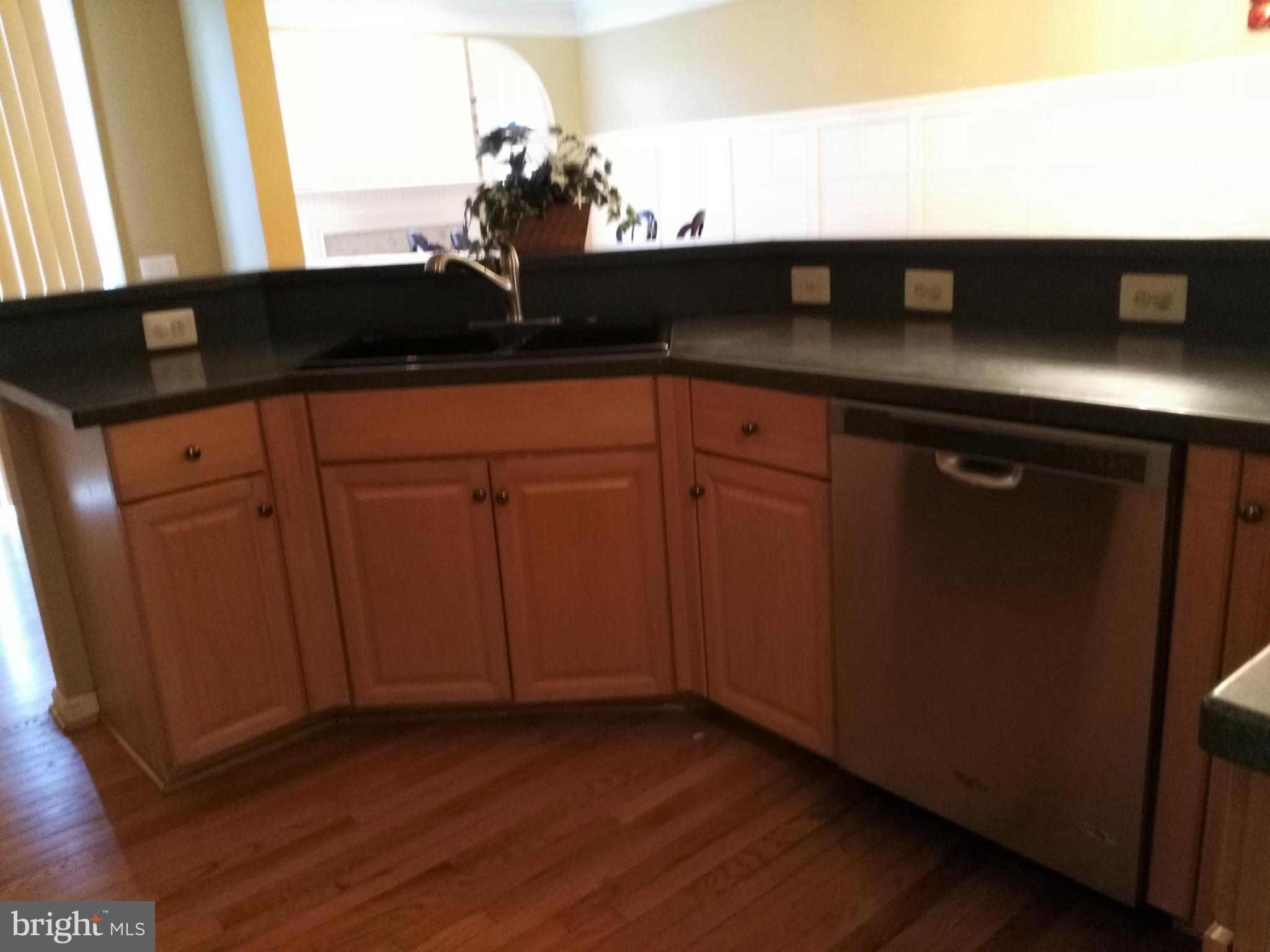 LOUDOUN PARKWAY CENTER - Residential Lease