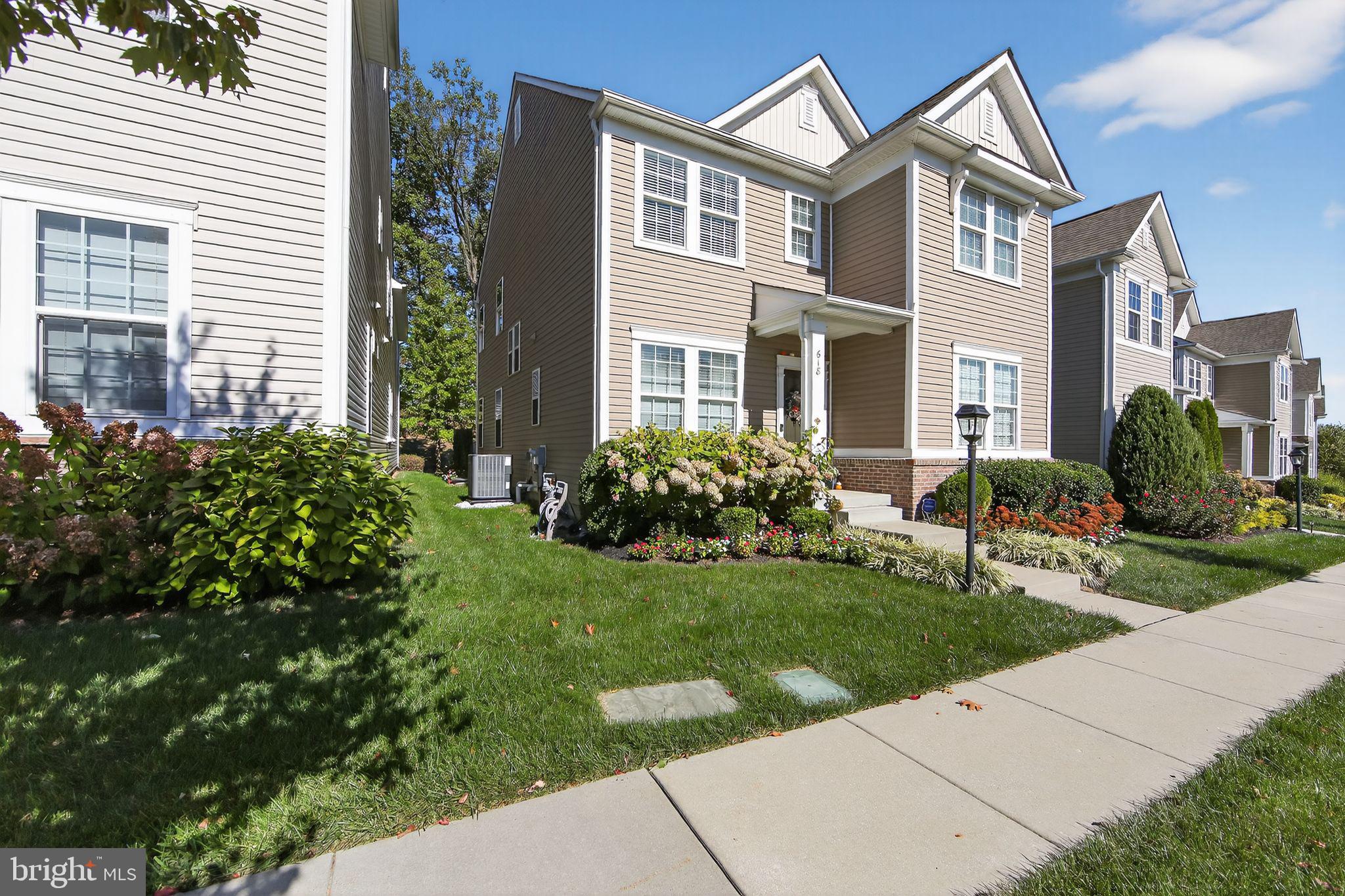 618 KENT COURT
