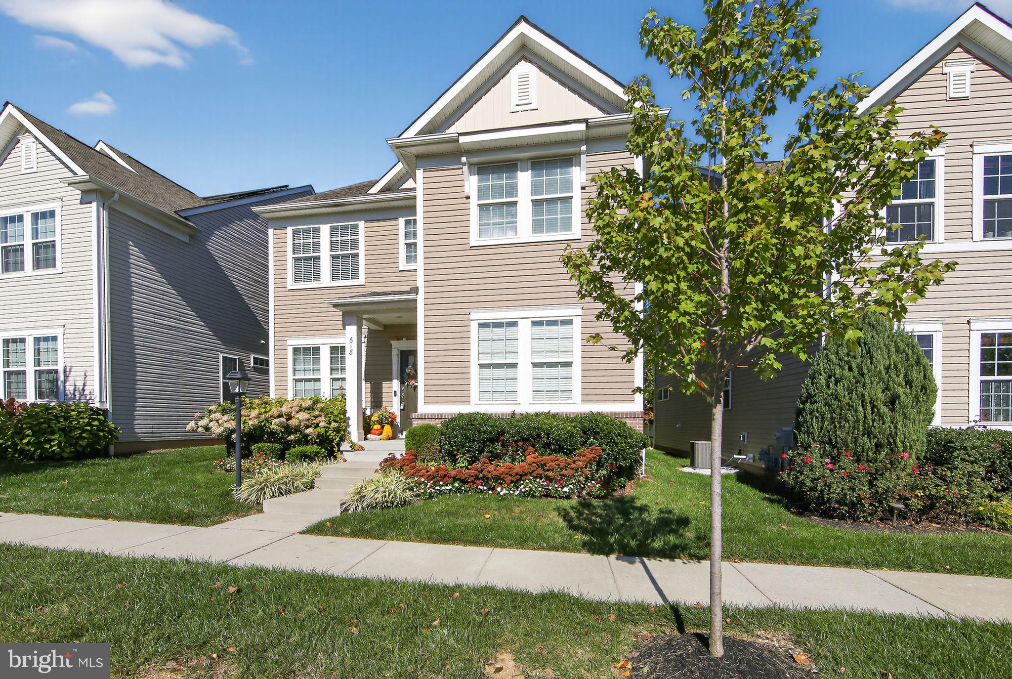 618 KENT COURT