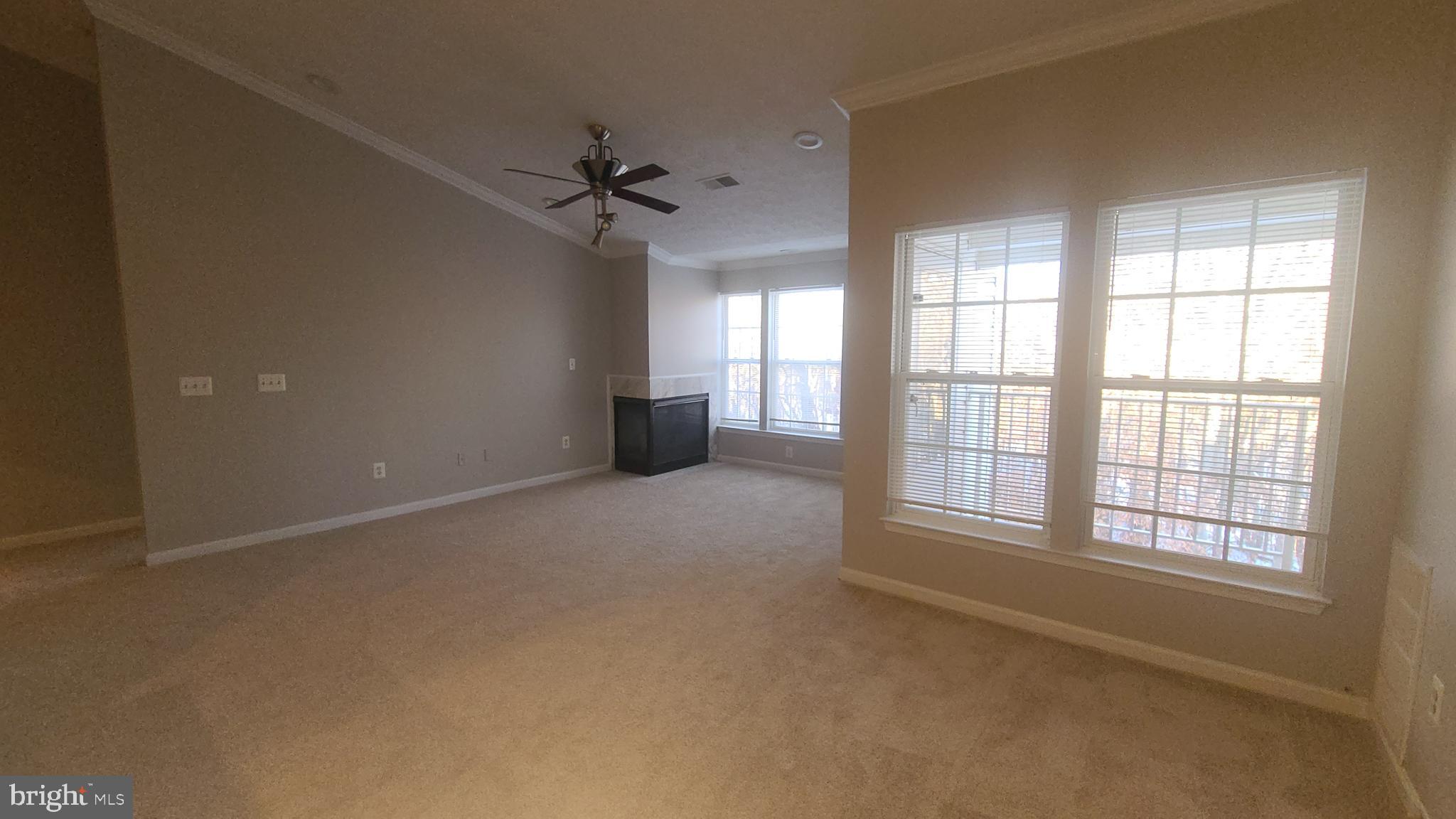 5025 MARCHWOOD COURT 5L