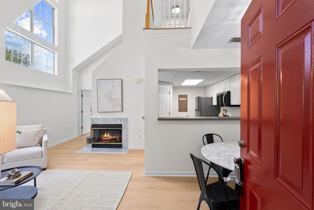 Photo of 921 Hillside Lake Ter #308, GAITHERSBURG, MD 20878 (MLS # MDMC2228788)