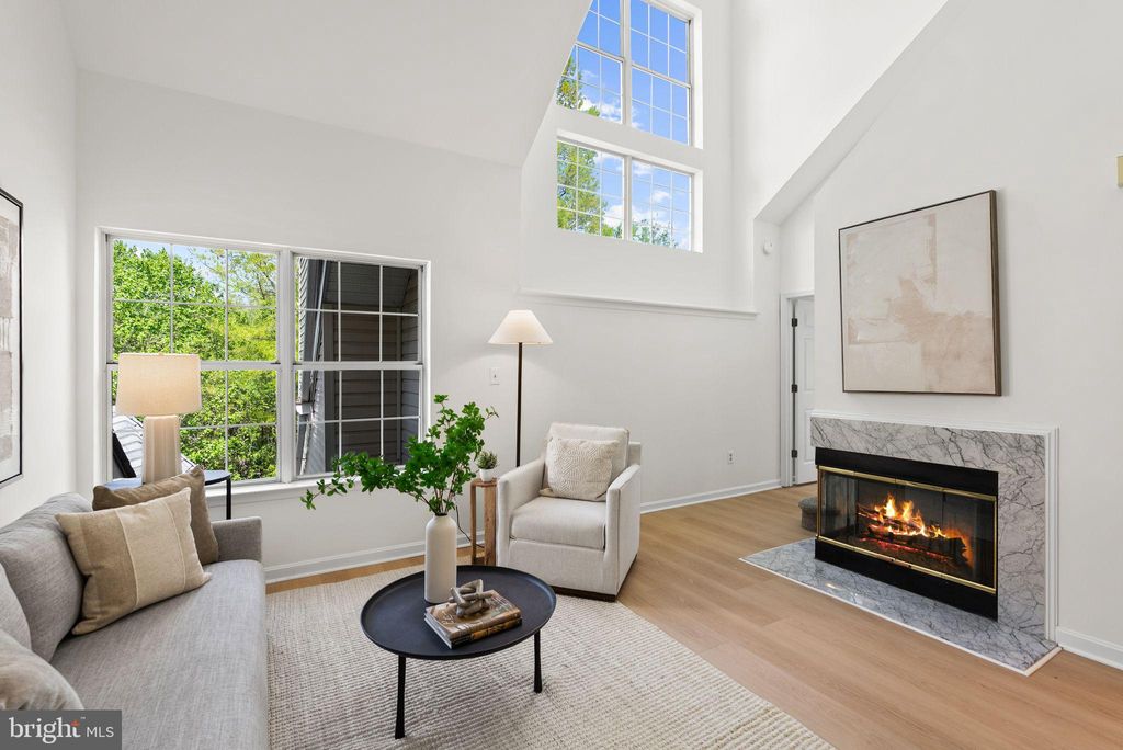 Photo of 921 Hillside Lake Ter #308, GAITHERSBURG, MD 20878 (MLS # MDMC2228788)