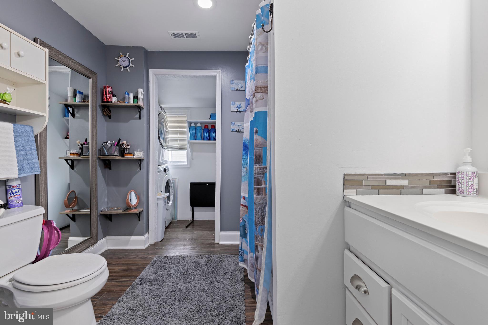 BOWLEYS QUARTERS - Residential