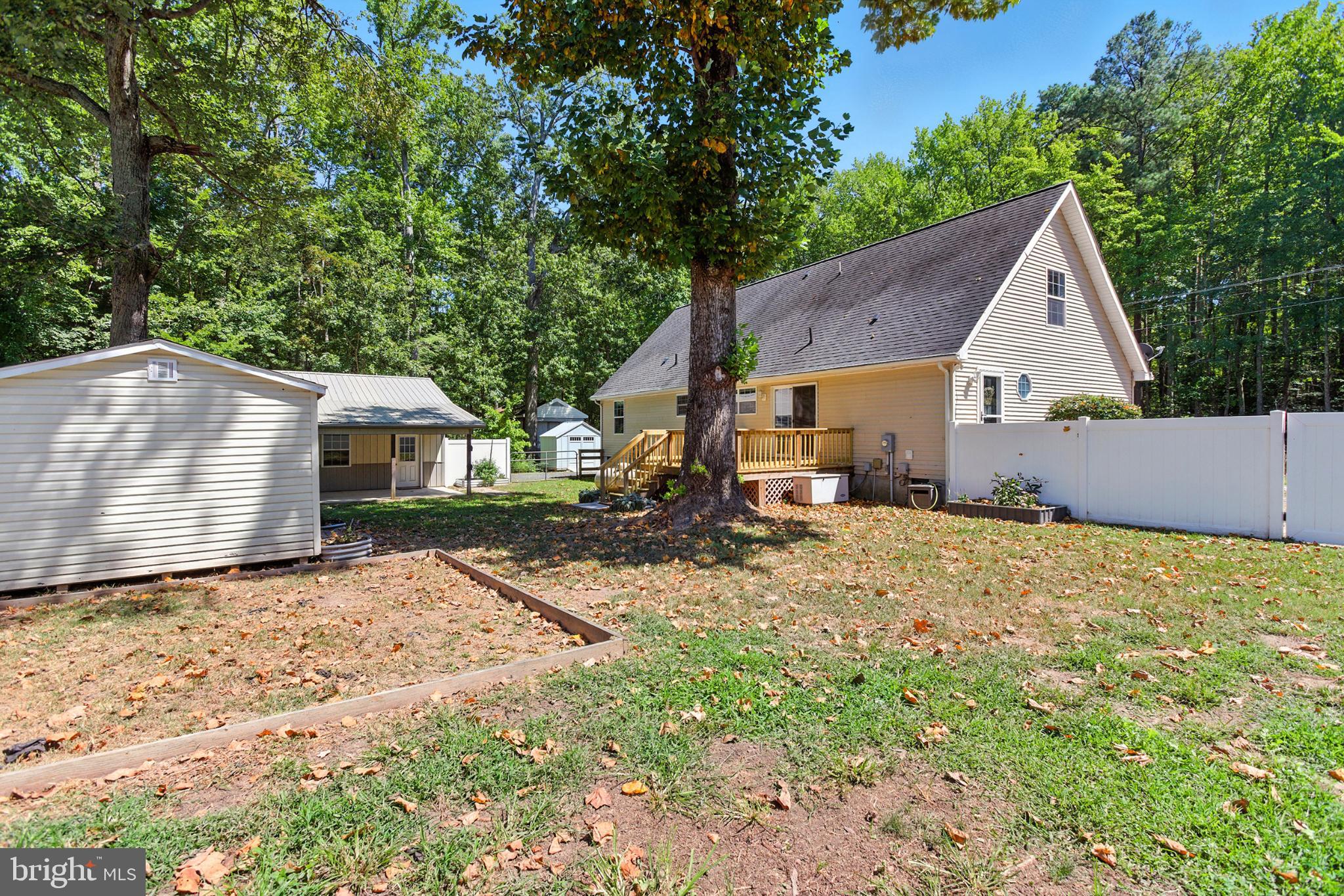 RAGGED POINT - Residential