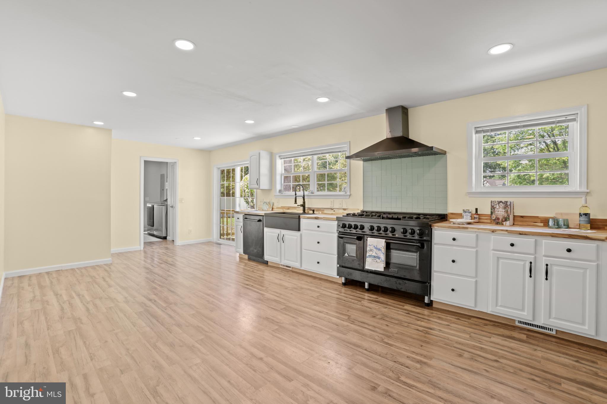 RAGGED POINT - Residential