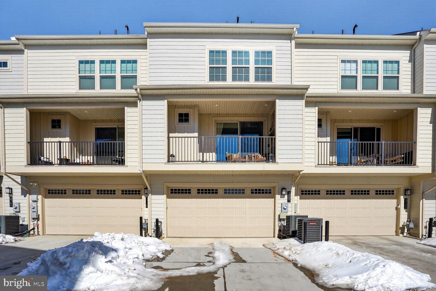 BOULEVARD VI TOWNS - Residential