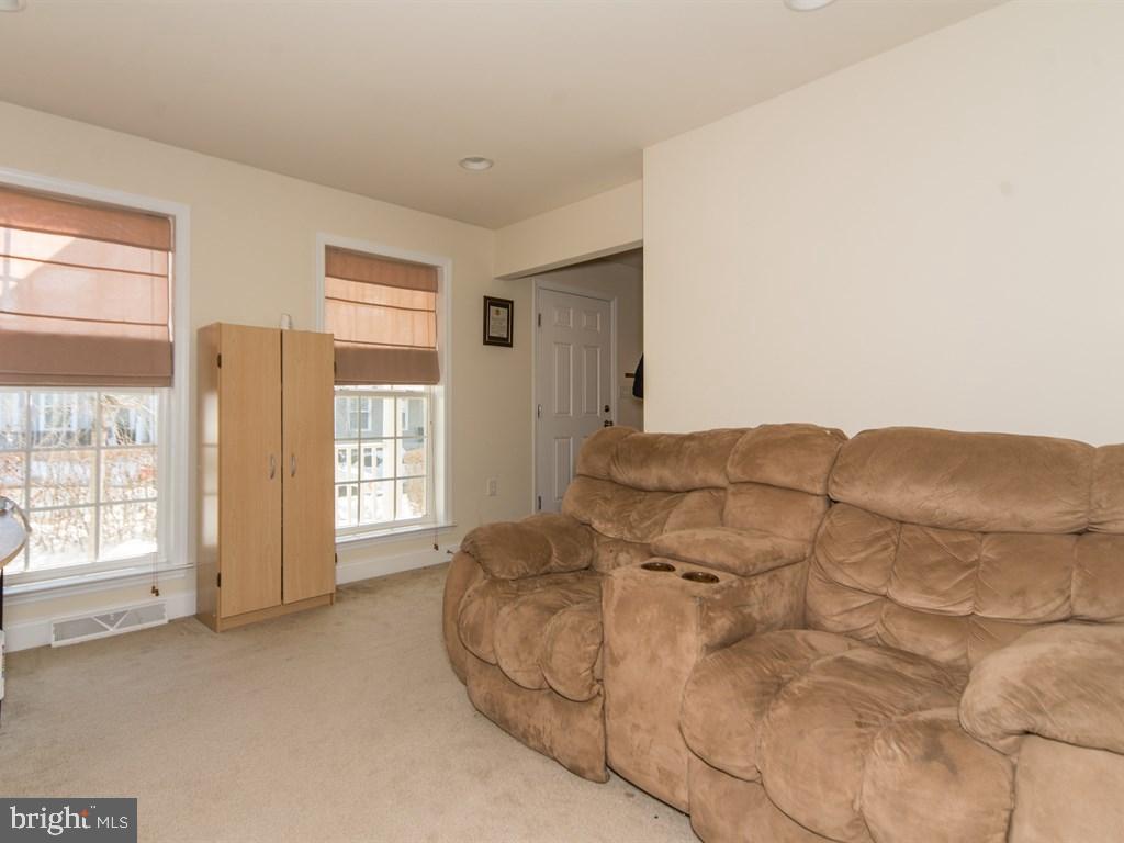 FLORIN HILL - Residential