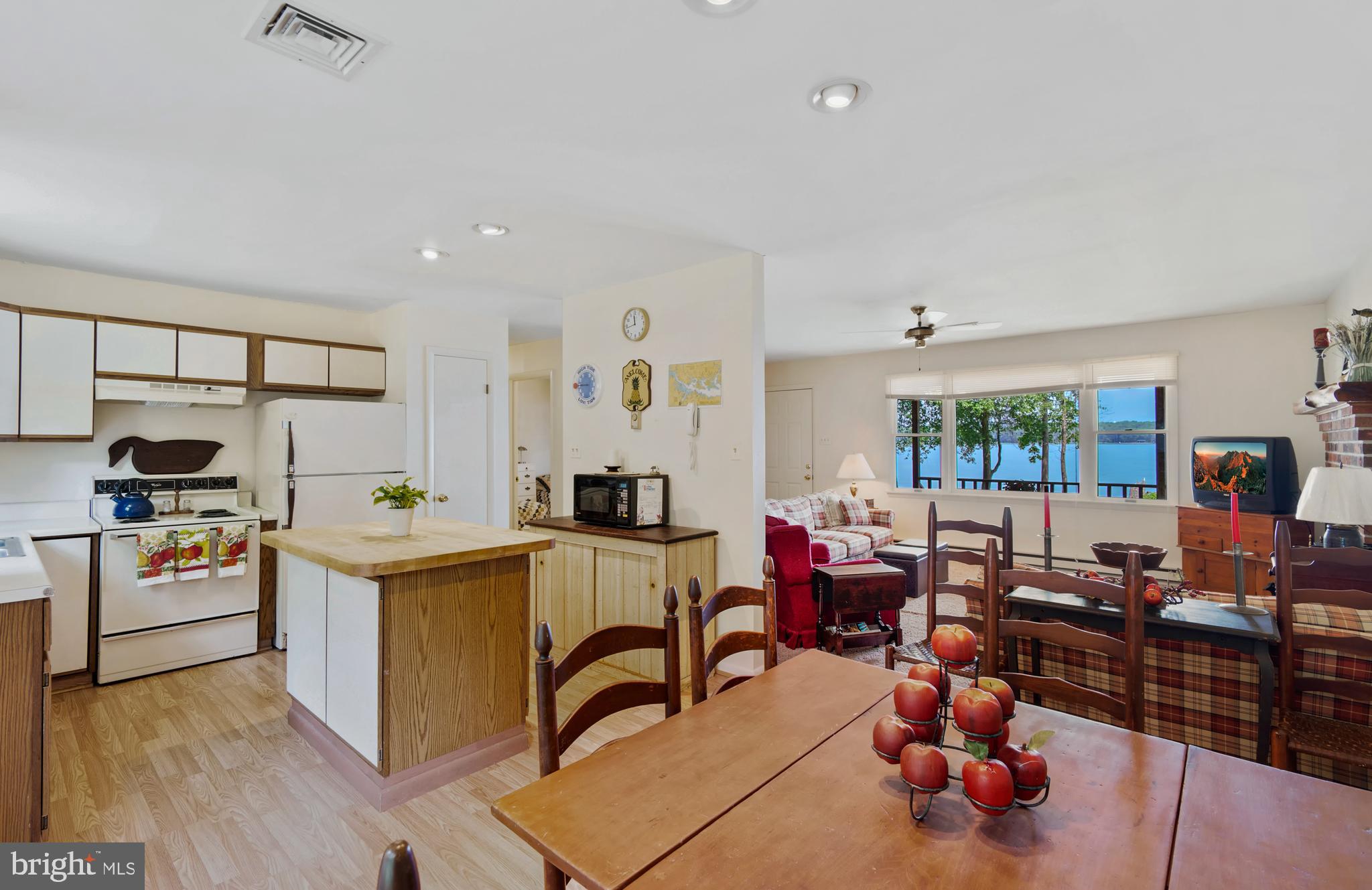 ELK  FOREST - Residential