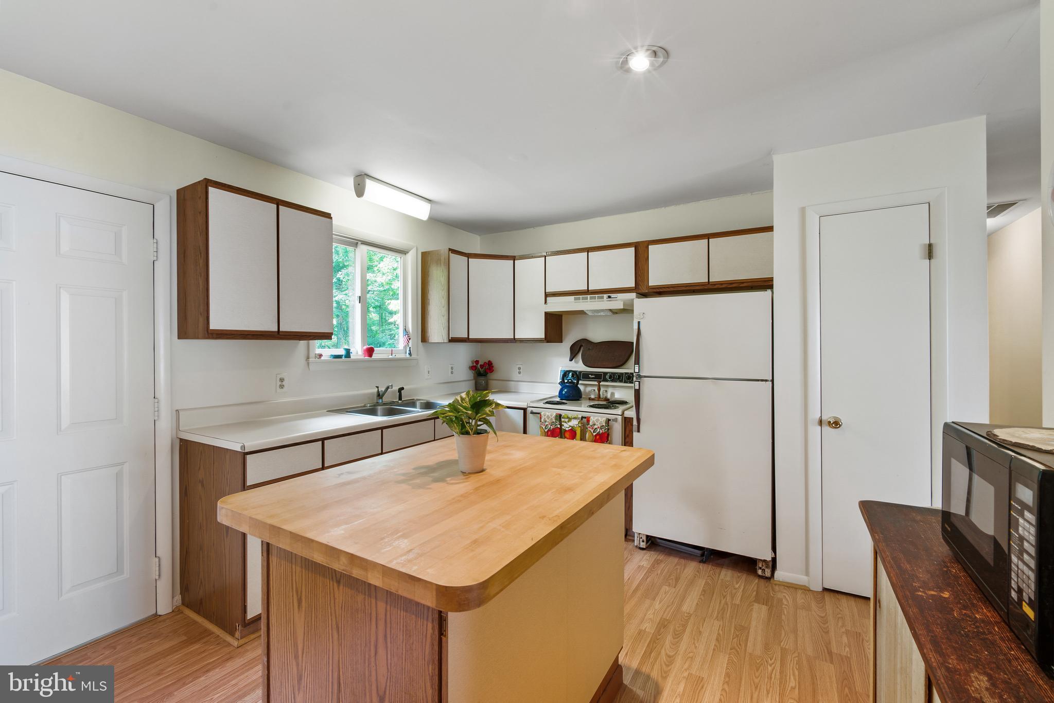 ELK  FOREST - Residential