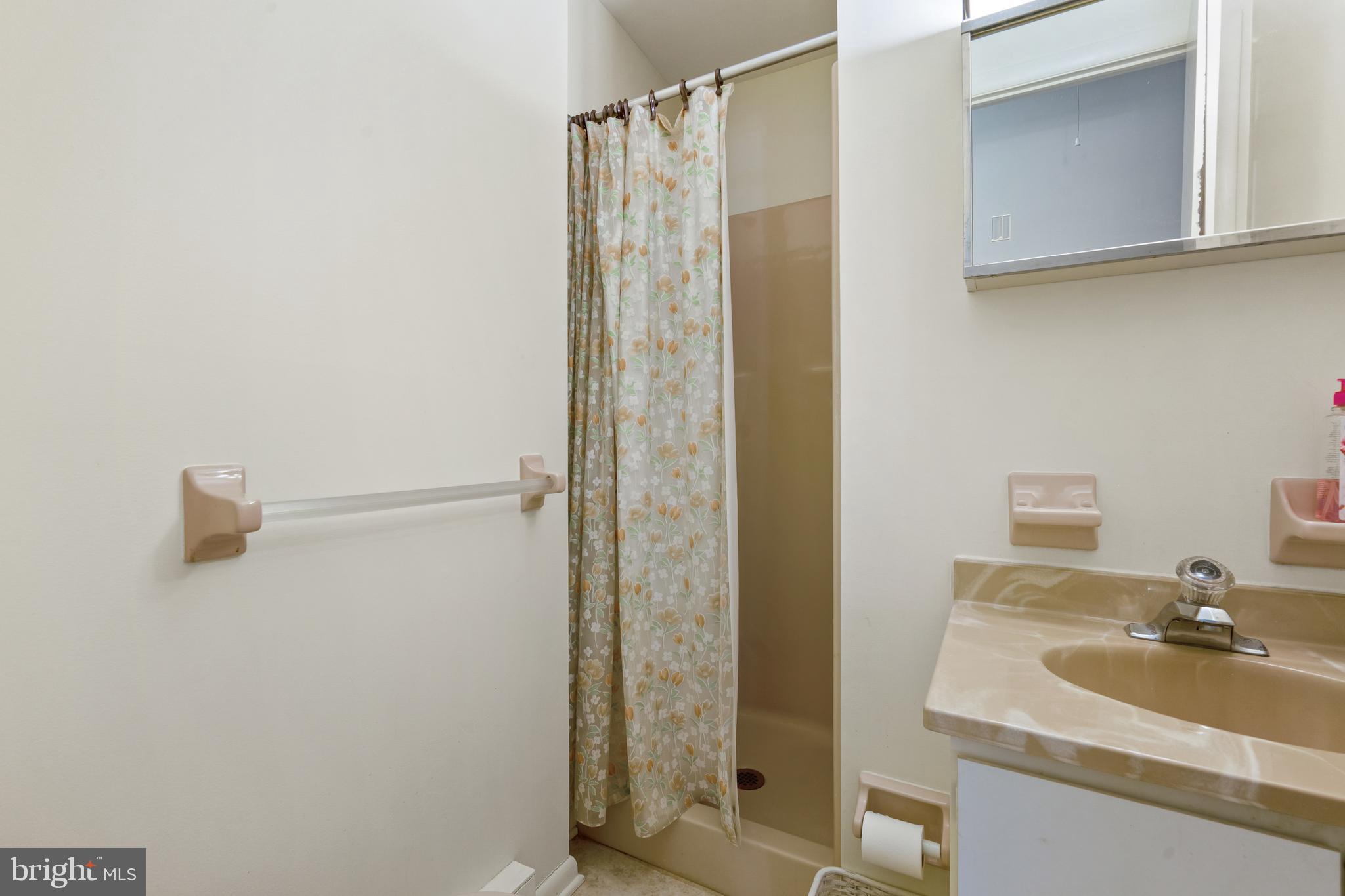 ELK  FOREST - Residential