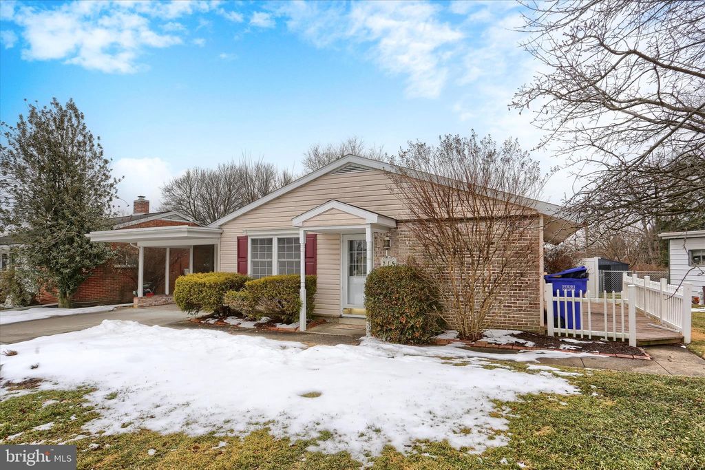 Photo of 516 E Coover St, MECHANICSBURG, PA 17055 (MLS # PACB2050882)