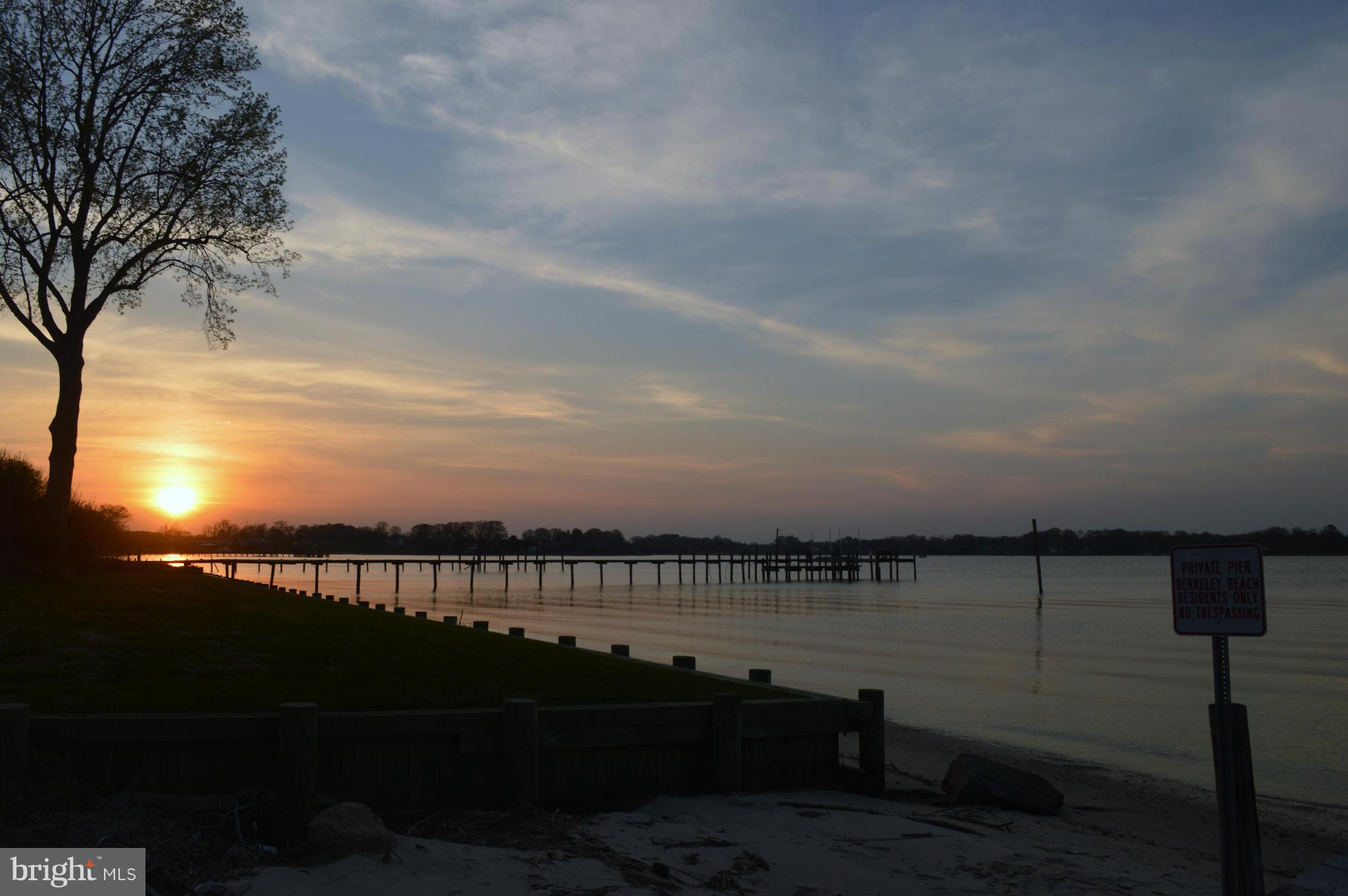 BERKLEY BEACH - Residential