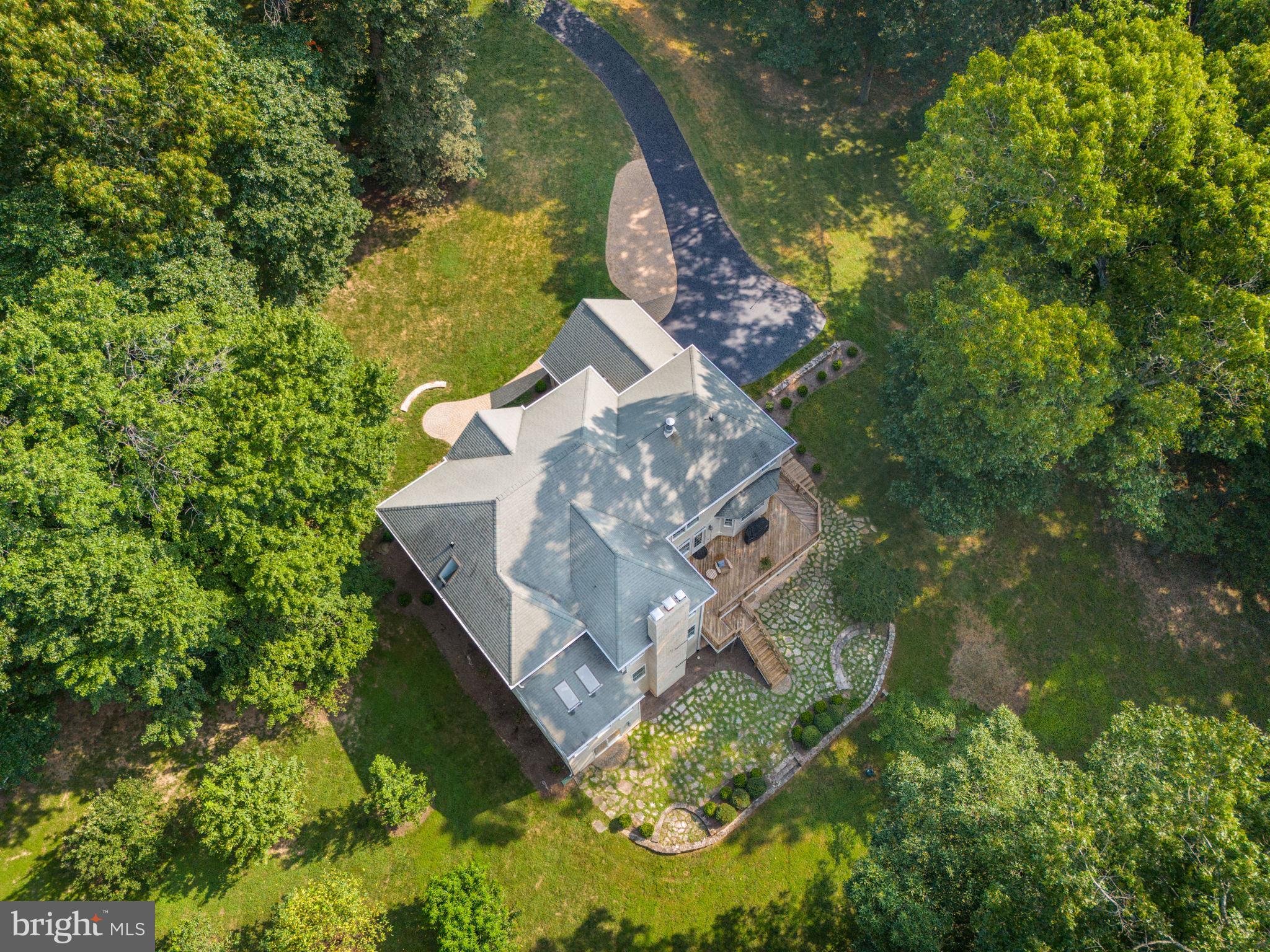 THE WARFIELDS - Residential