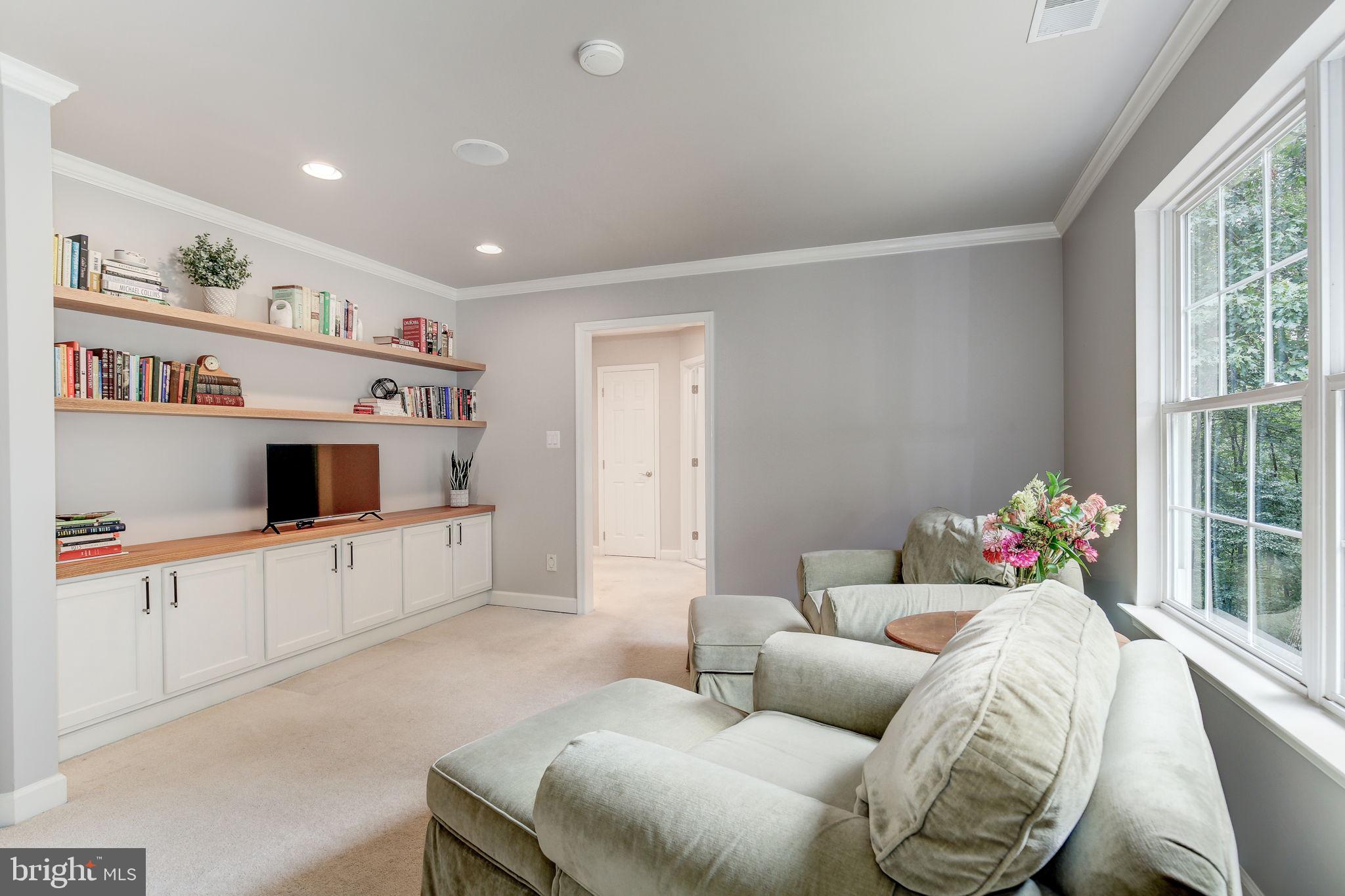 THE WARFIELDS - Residential