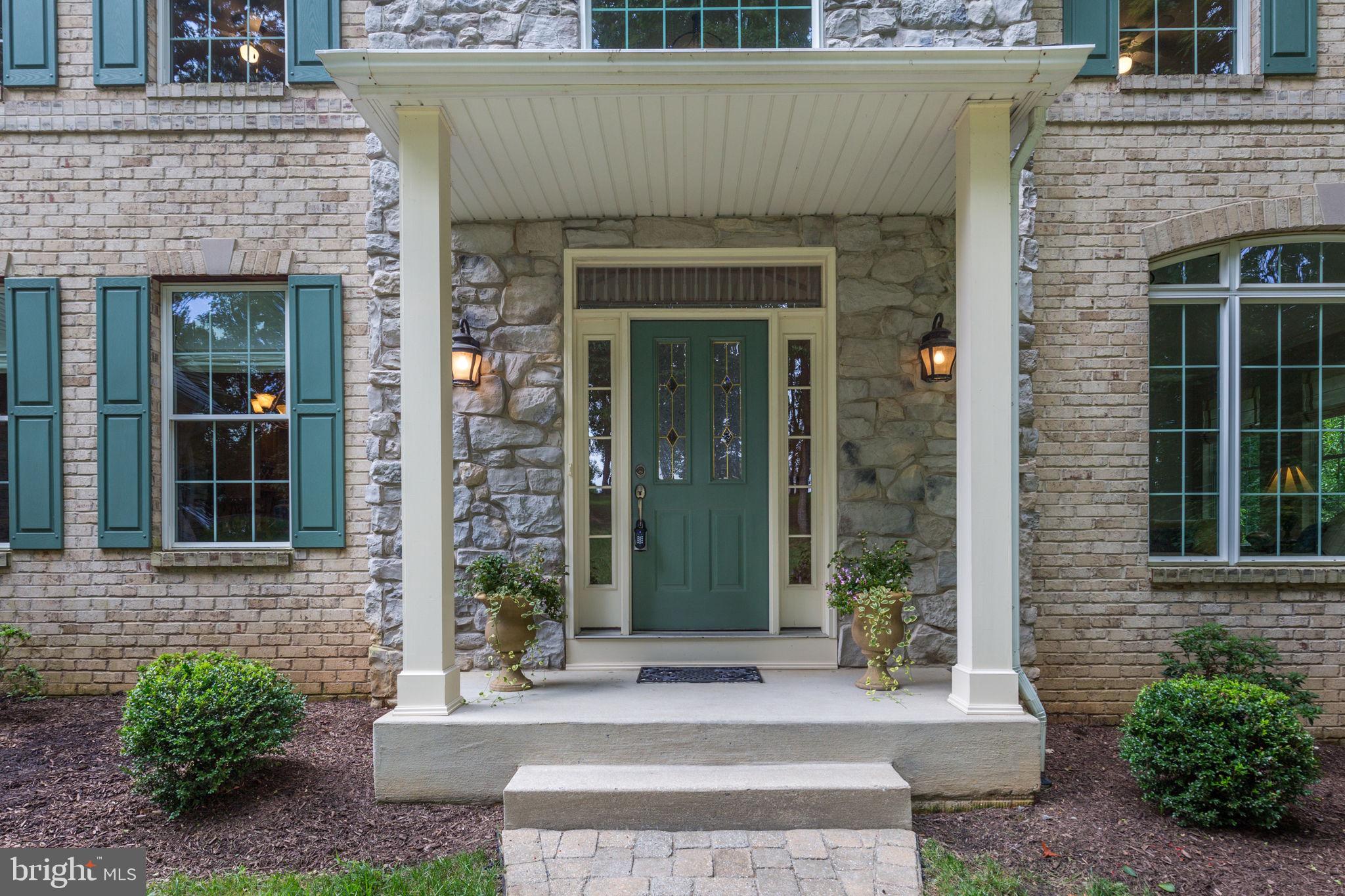 THE WARFIELDS - Residential