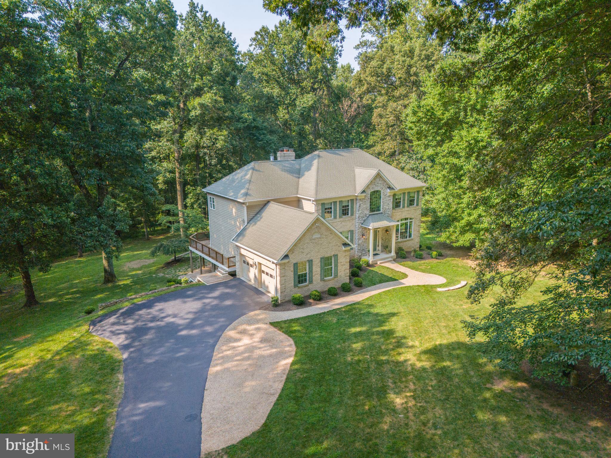 THE WARFIELDS - Residential