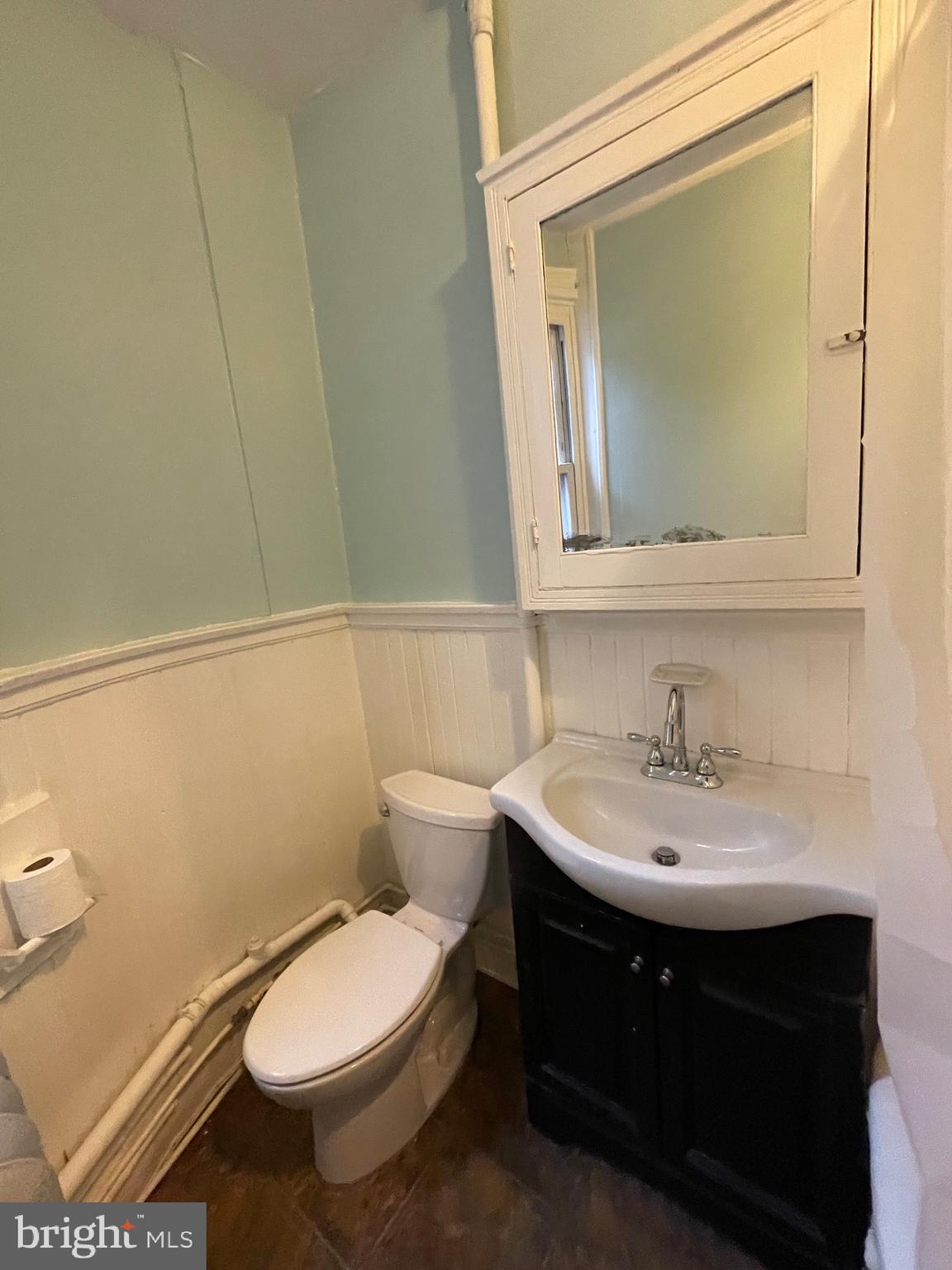 CHARLES VILLAGE - Residential Lease