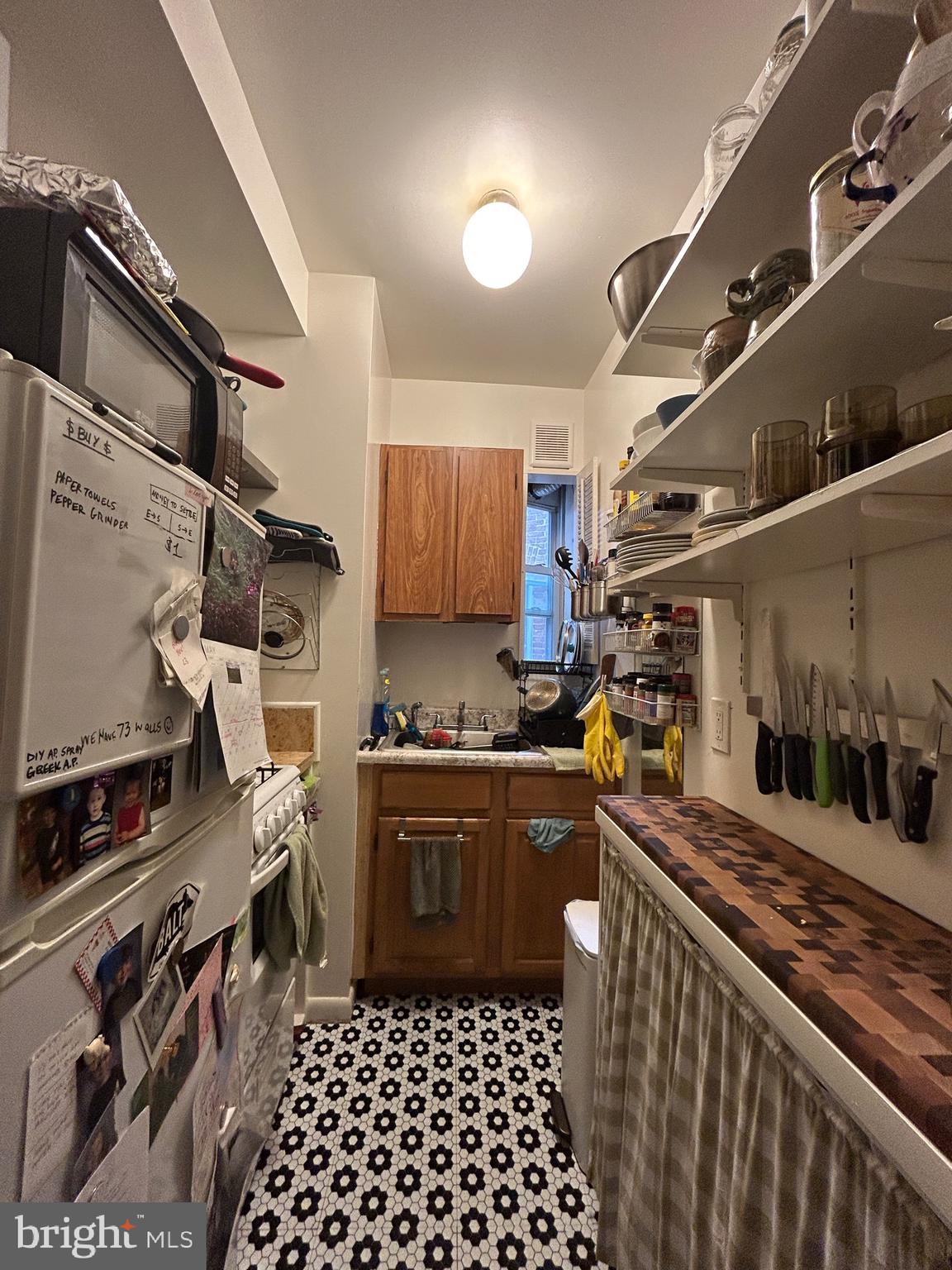 CHARLES VILLAGE - Residential Lease