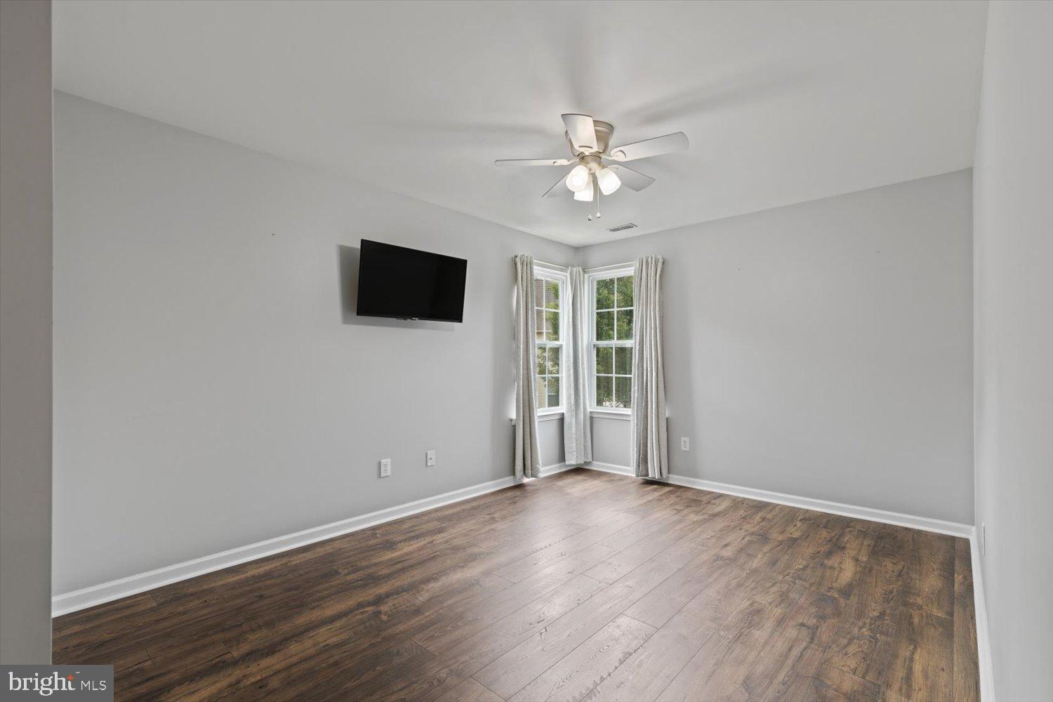 KINGS GRANT - Residential