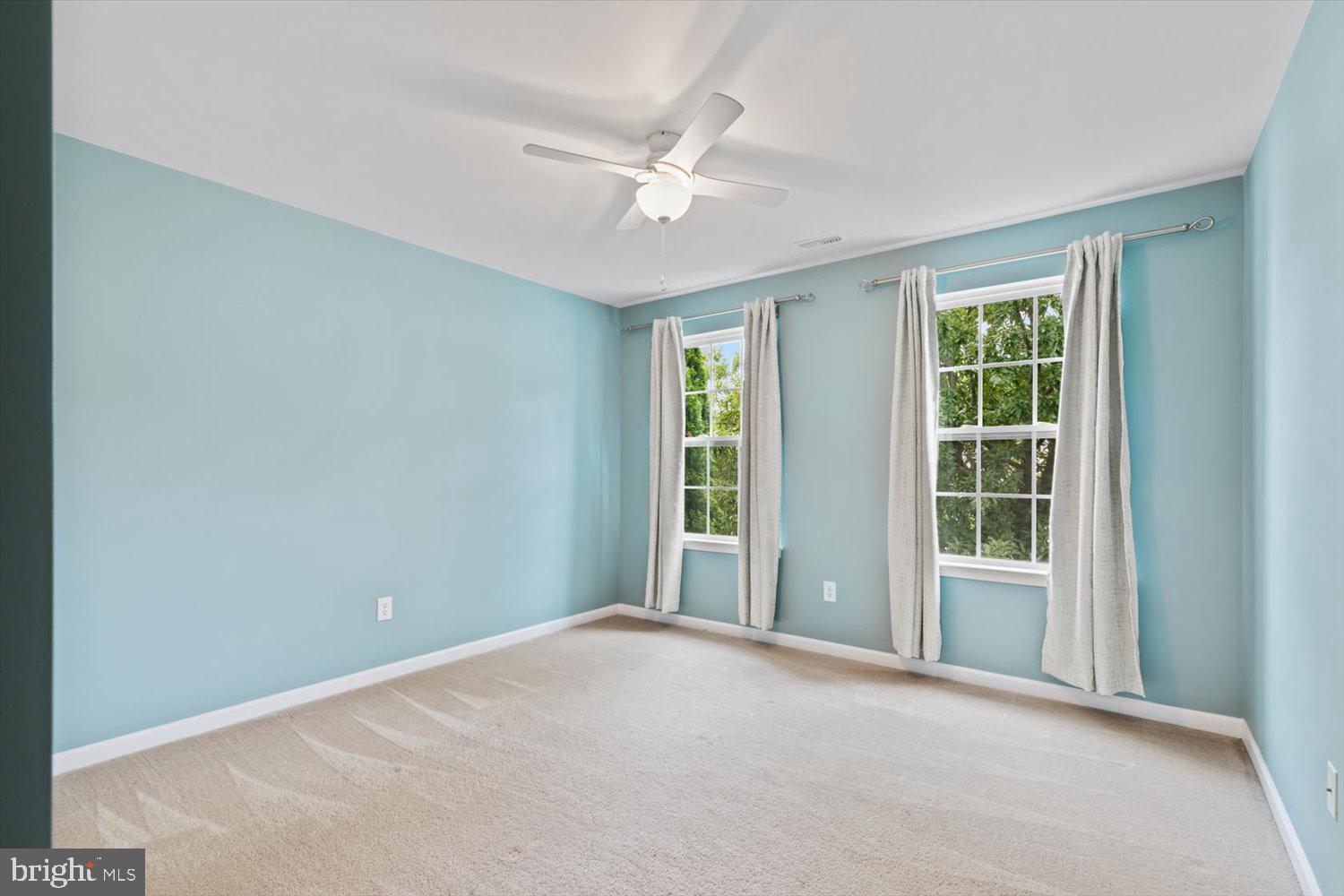 KINGS GRANT - Residential