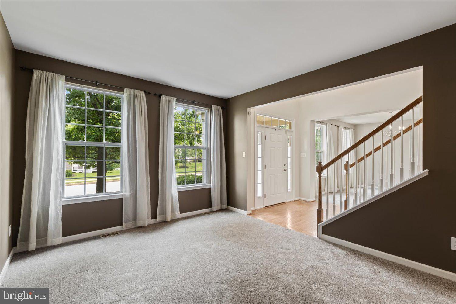 KINGS GRANT - Residential