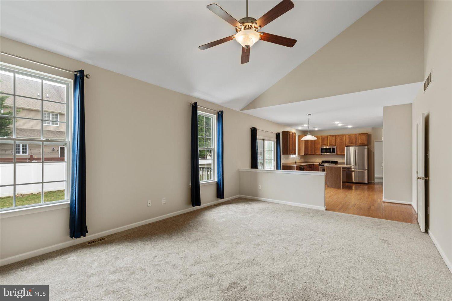 KINGS GRANT - Residential