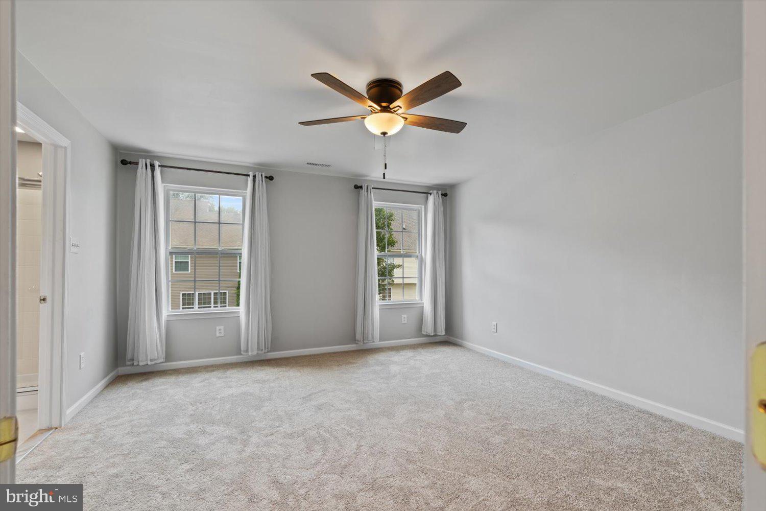 KINGS GRANT - Residential