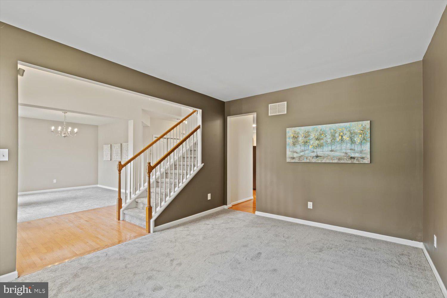 KINGS GRANT - Residential