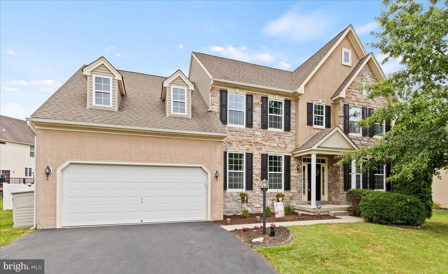 KINGS GRANT - Residential