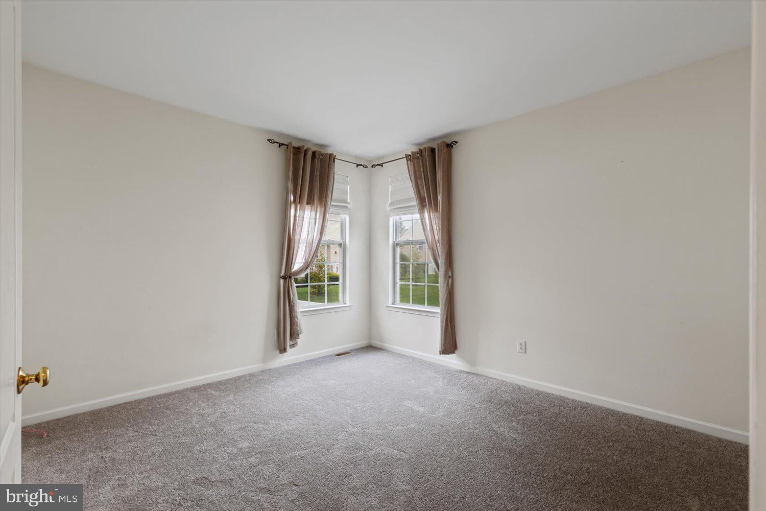 KINGS GRANT - Residential