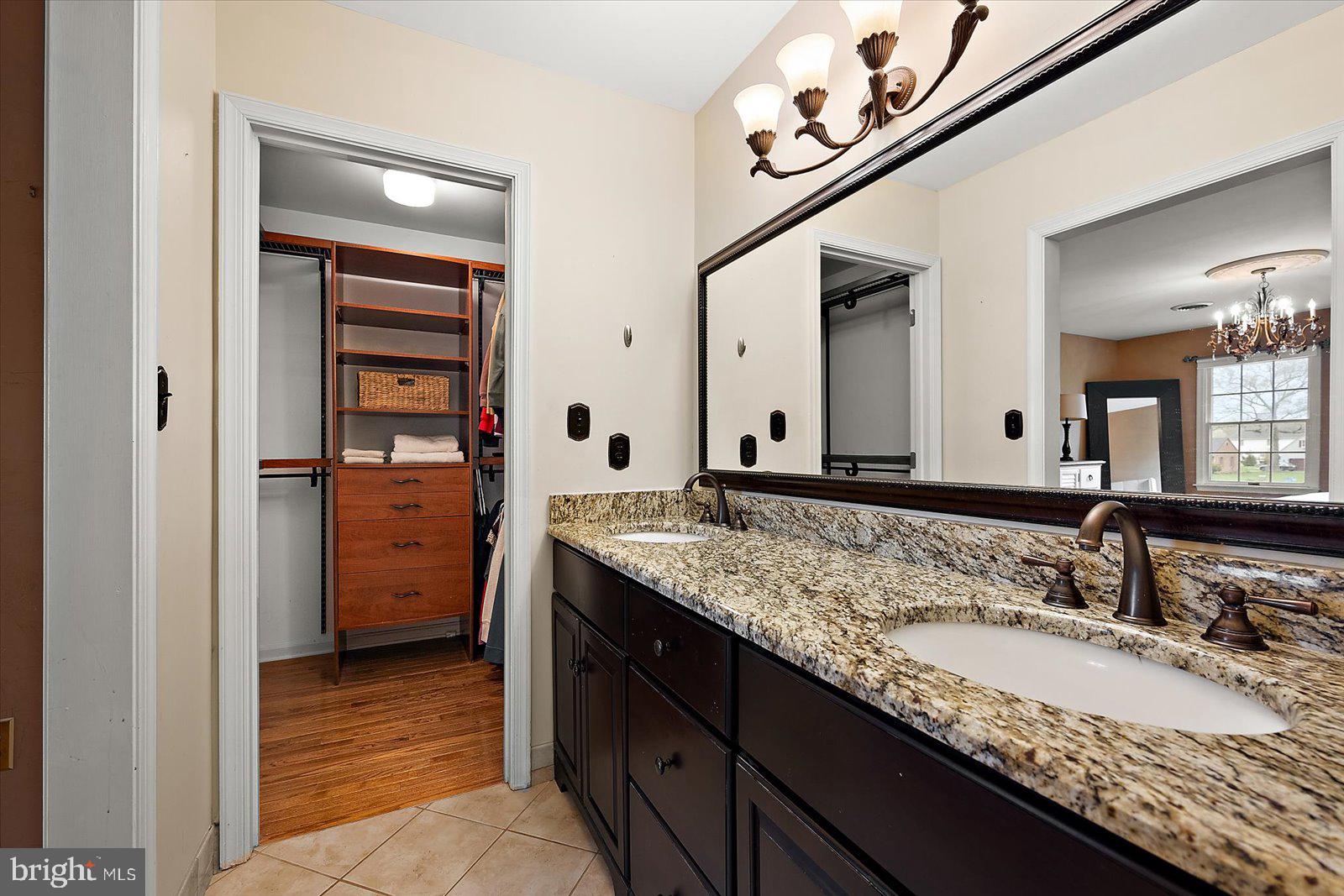 NUTTERS CROSSING - Residential