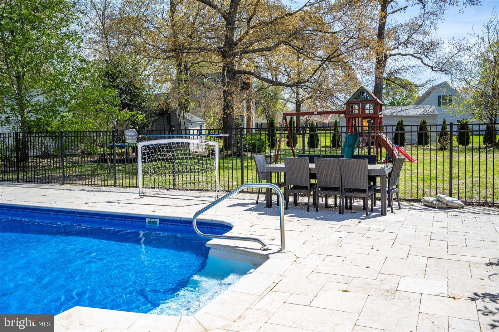 NUTTERS CROSSING - Residential