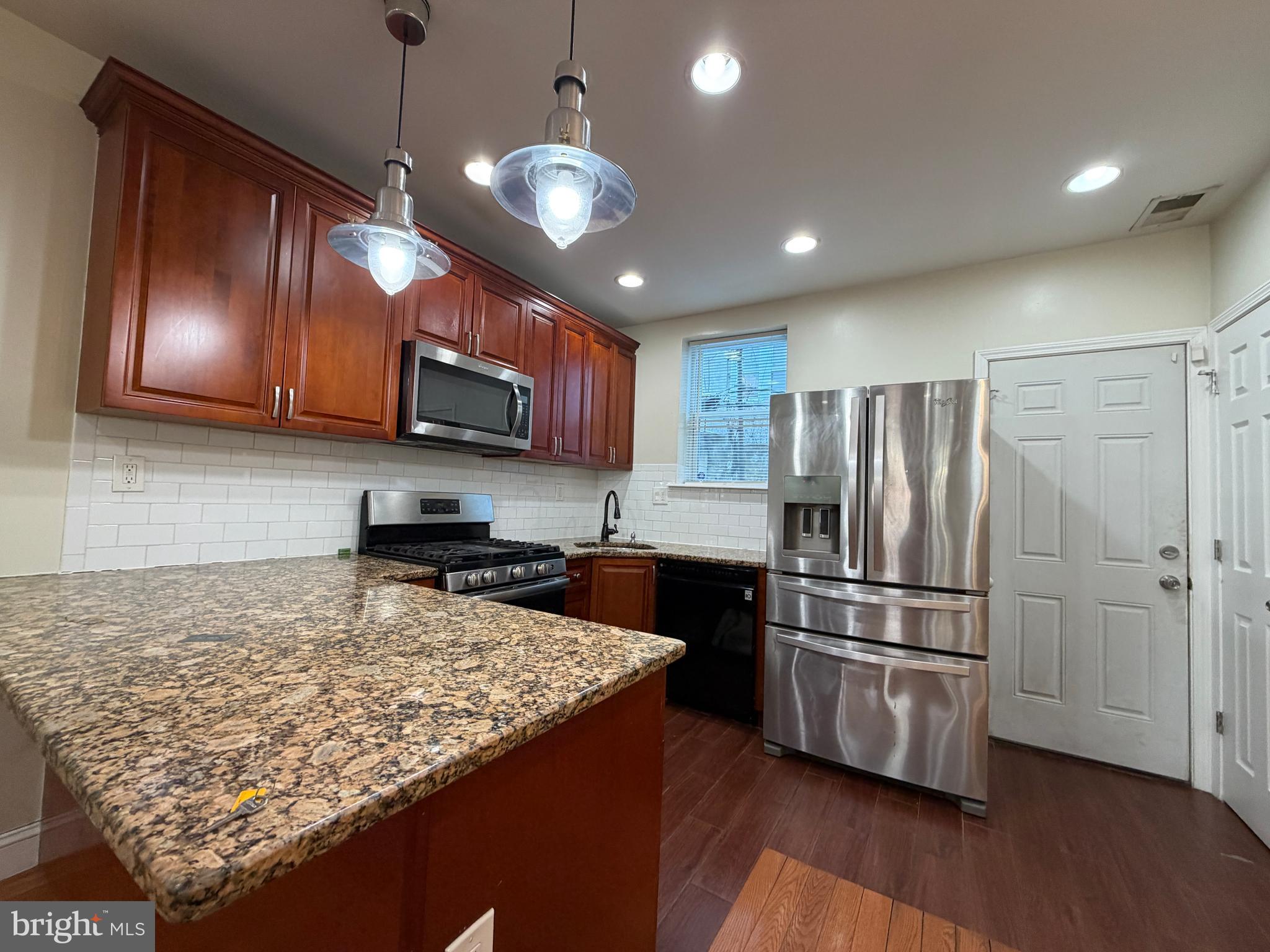 GERMANTOWN (EAST) - Residential