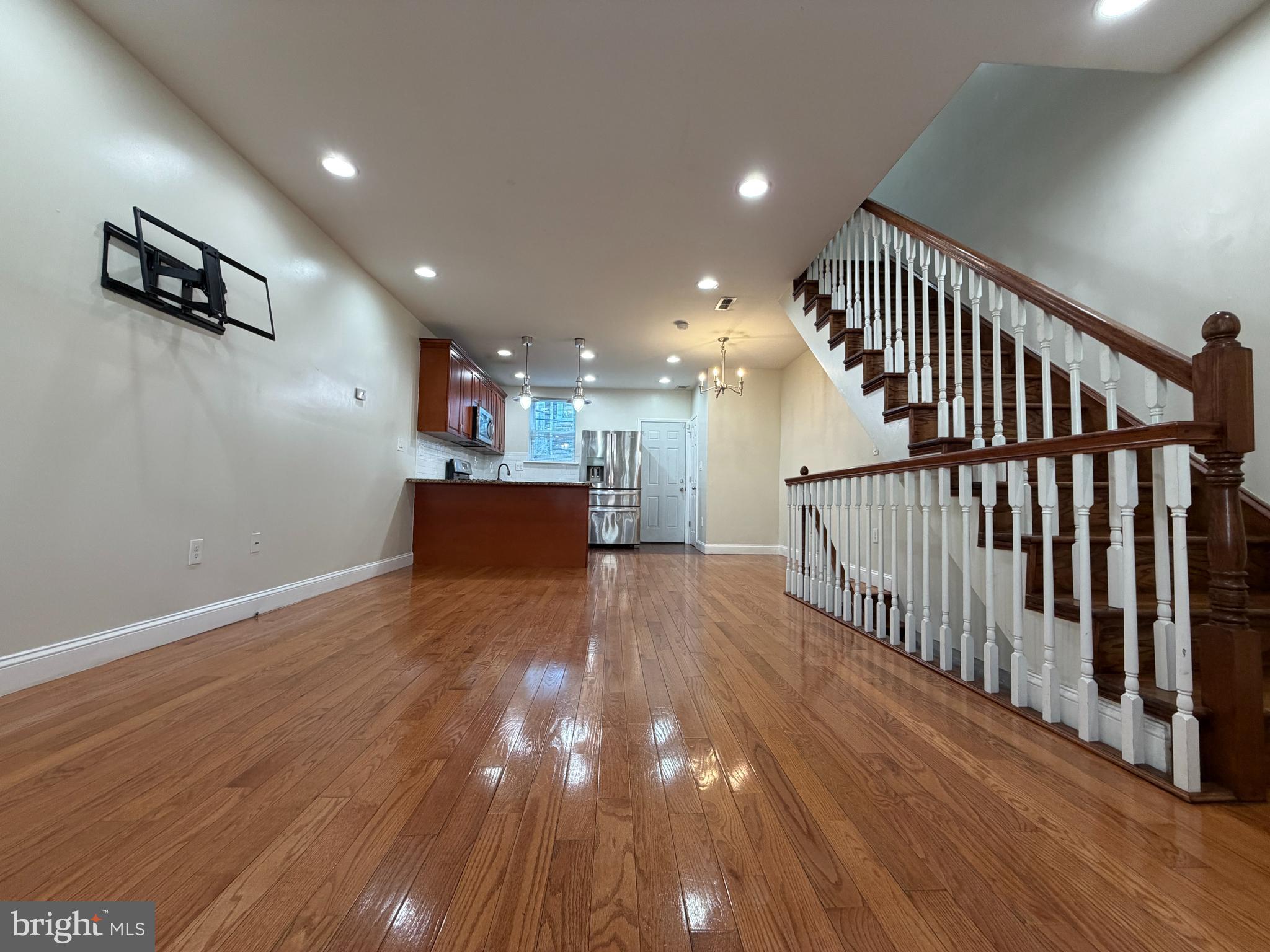 GERMANTOWN (EAST) - Residential