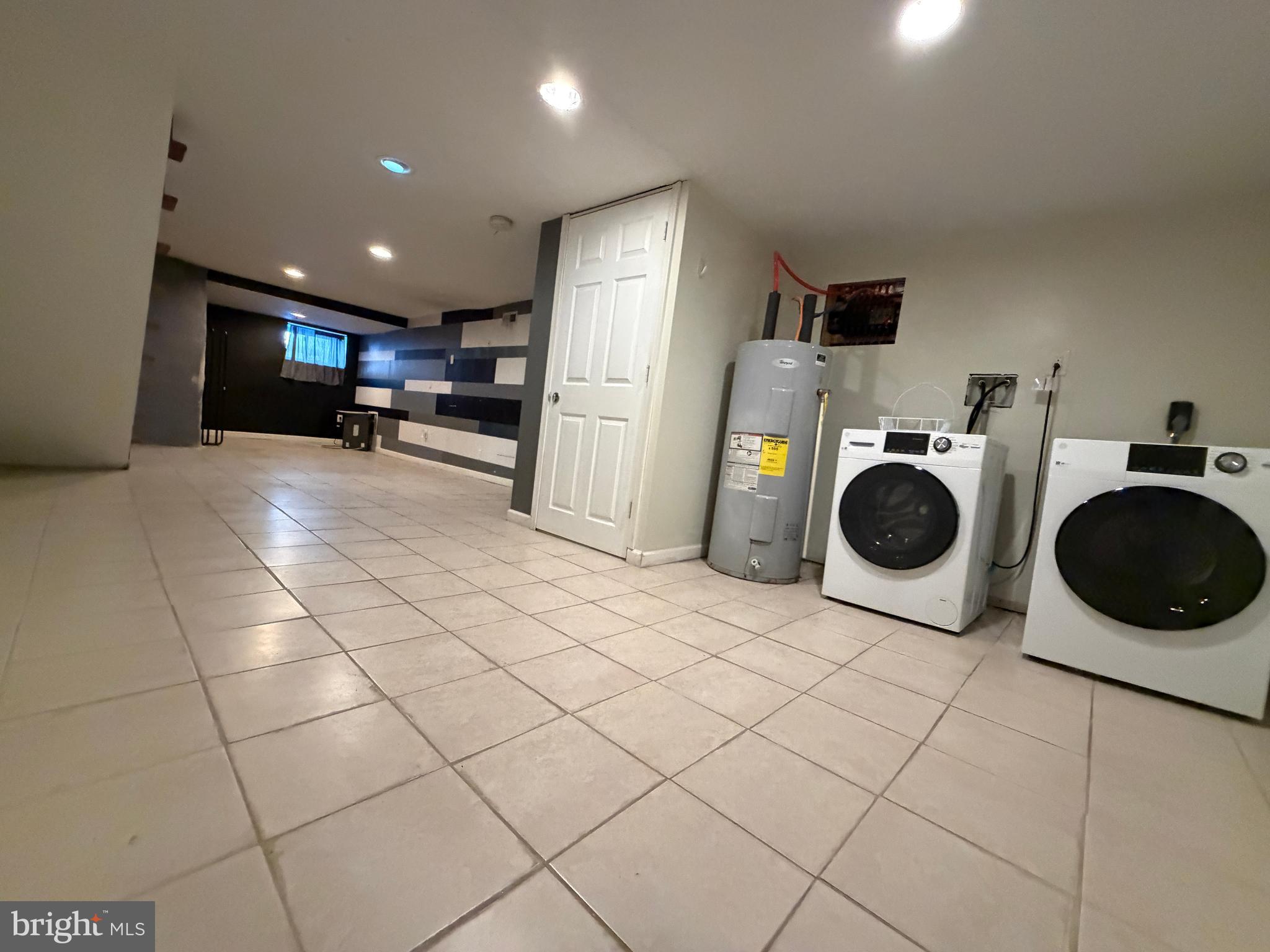 GERMANTOWN (EAST) - Residential