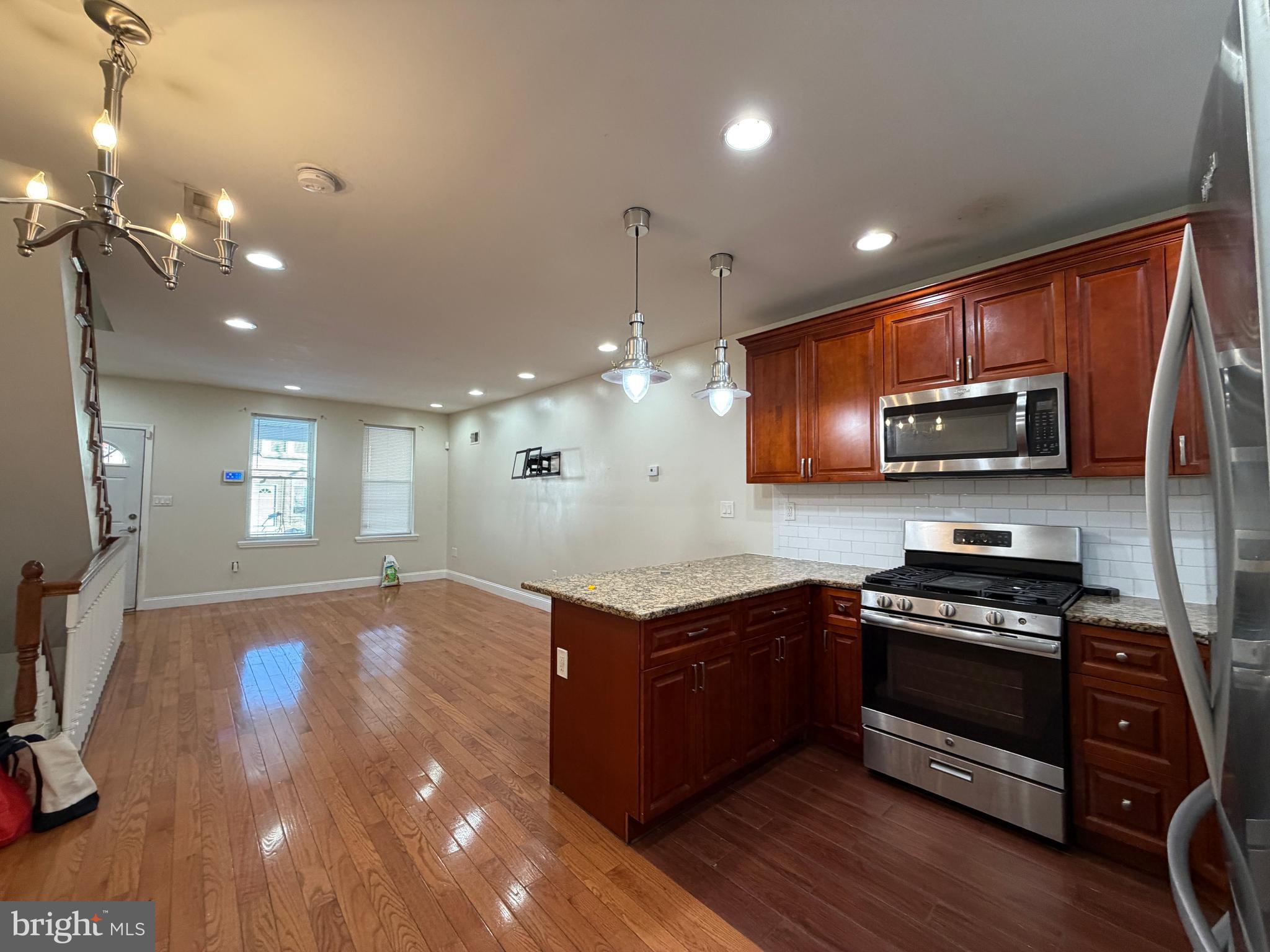 GERMANTOWN (EAST) - Residential