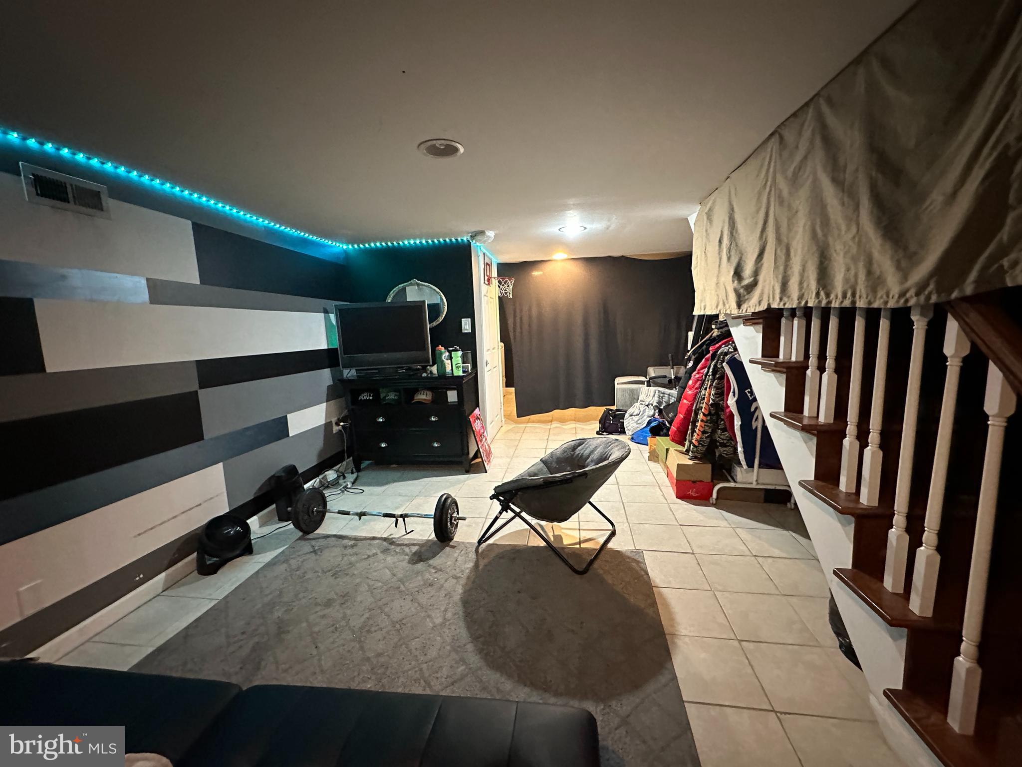 GERMANTOWN (EAST) - Residential