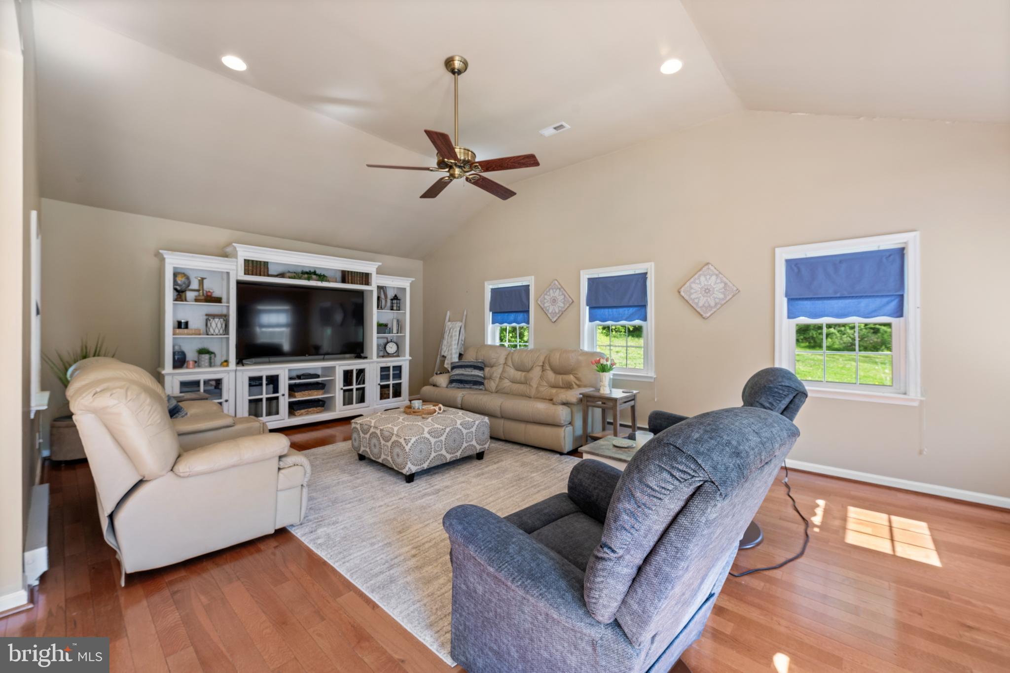 GRAND OAK RUN - Residential