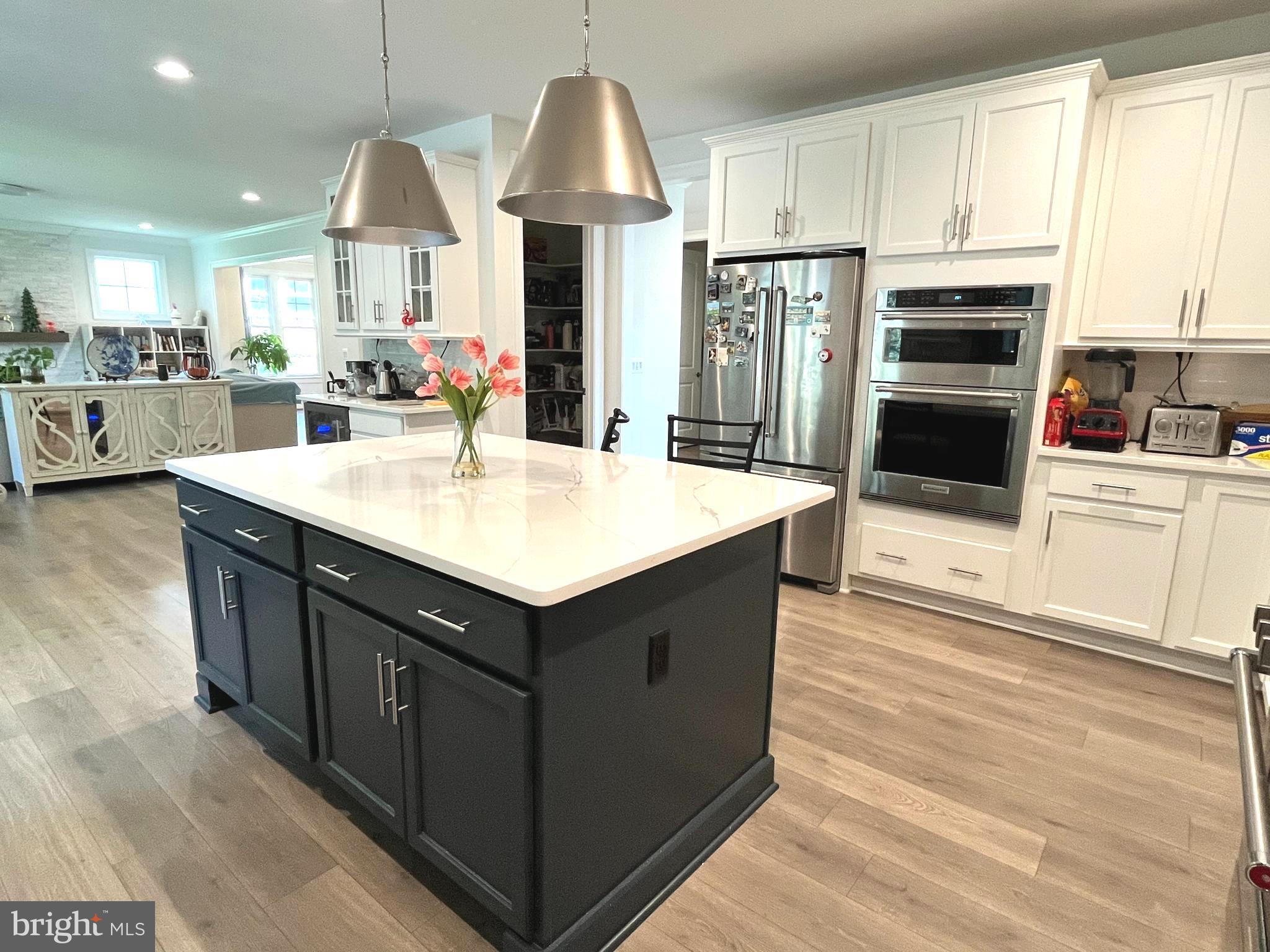 TIBURON - Residential Lease