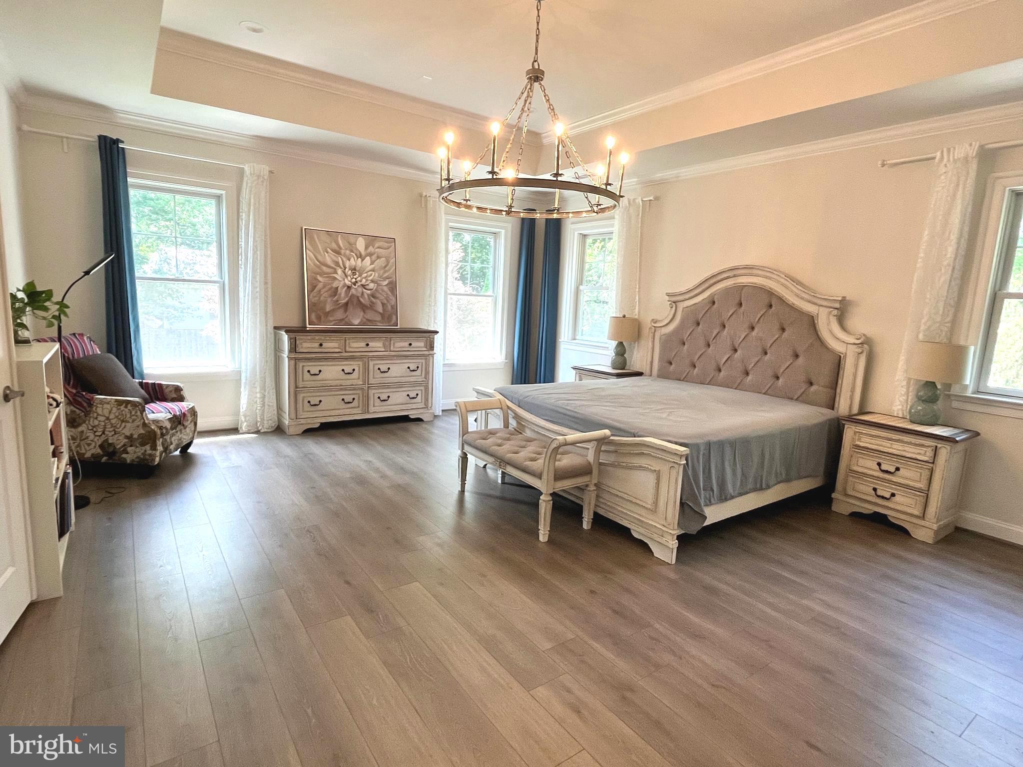 TIBURON - Residential Lease