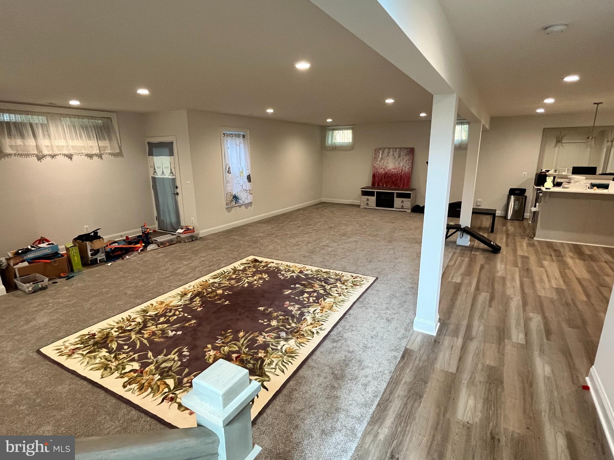 TIBURON - Residential Lease