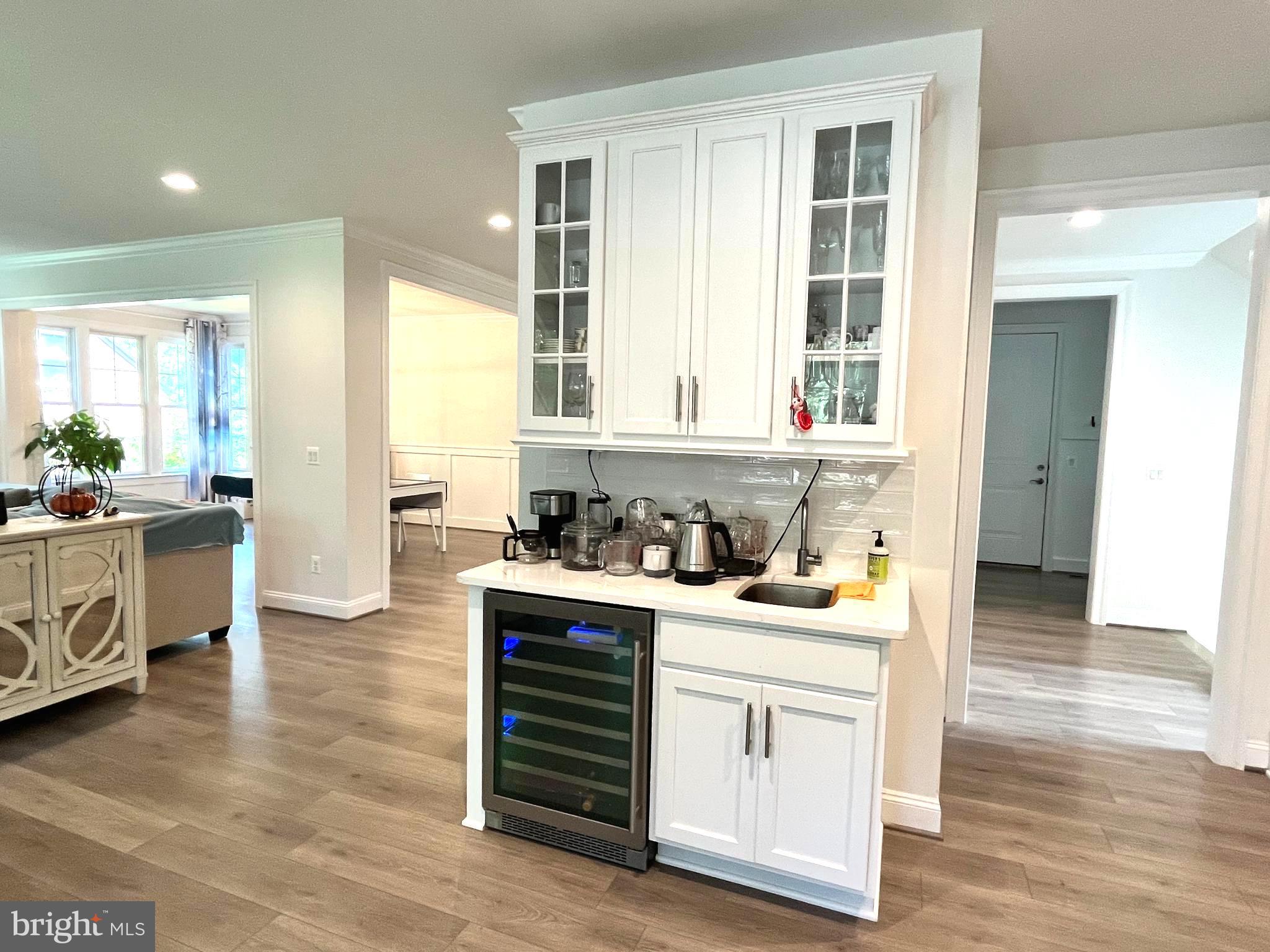 TIBURON - Residential Lease