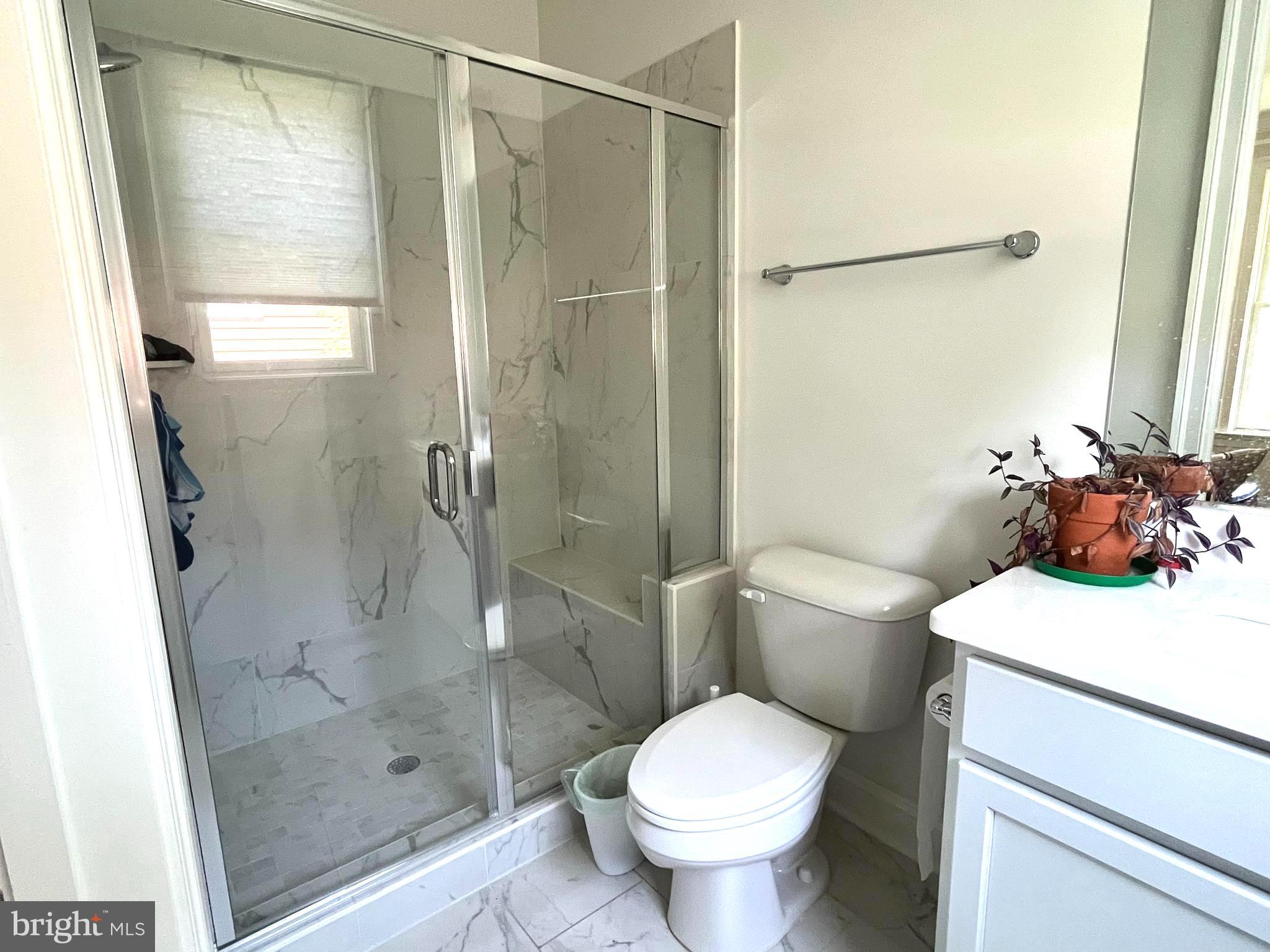 TIBURON - Residential Lease