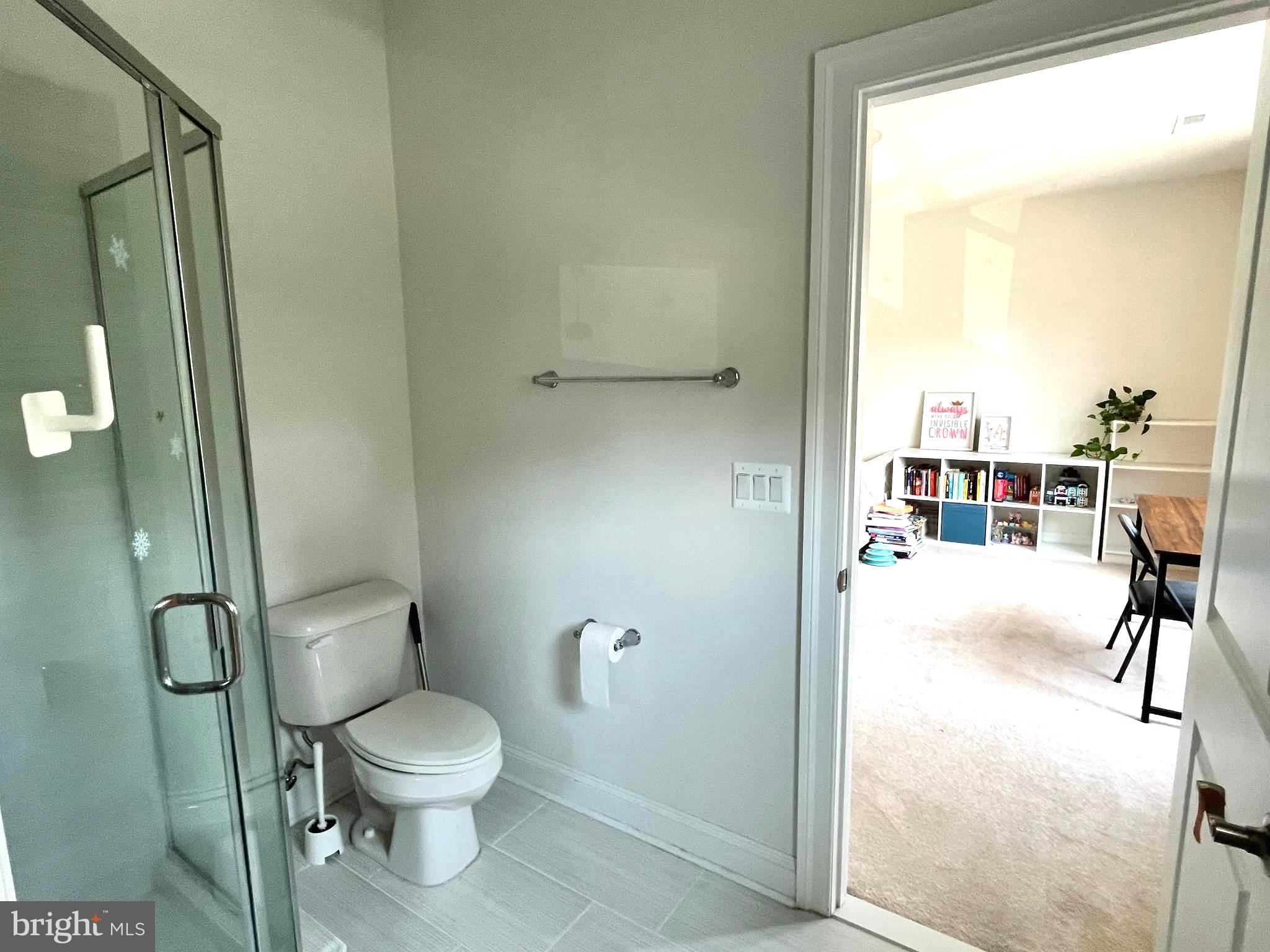 TIBURON - Residential Lease