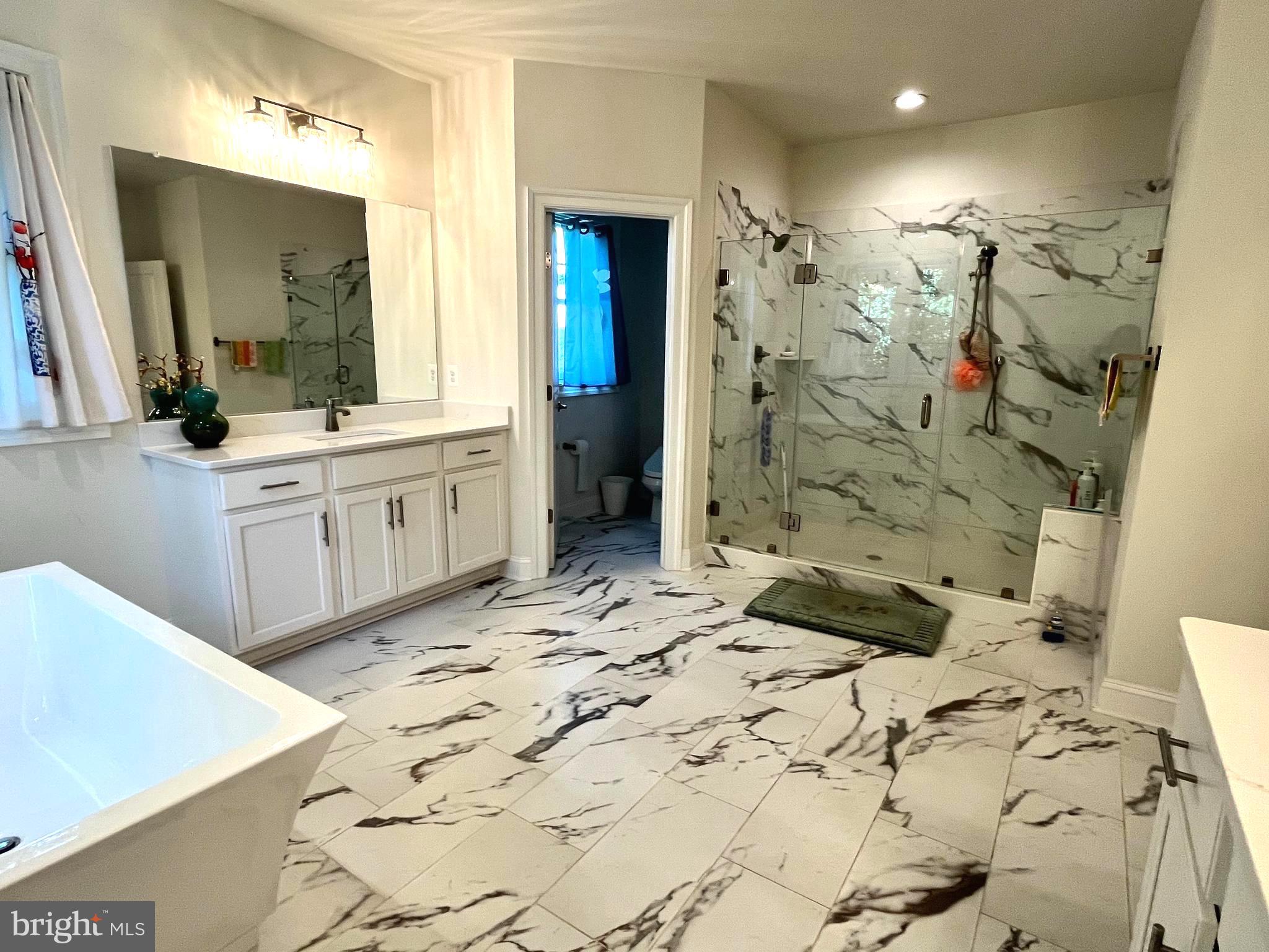 TIBURON - Residential Lease