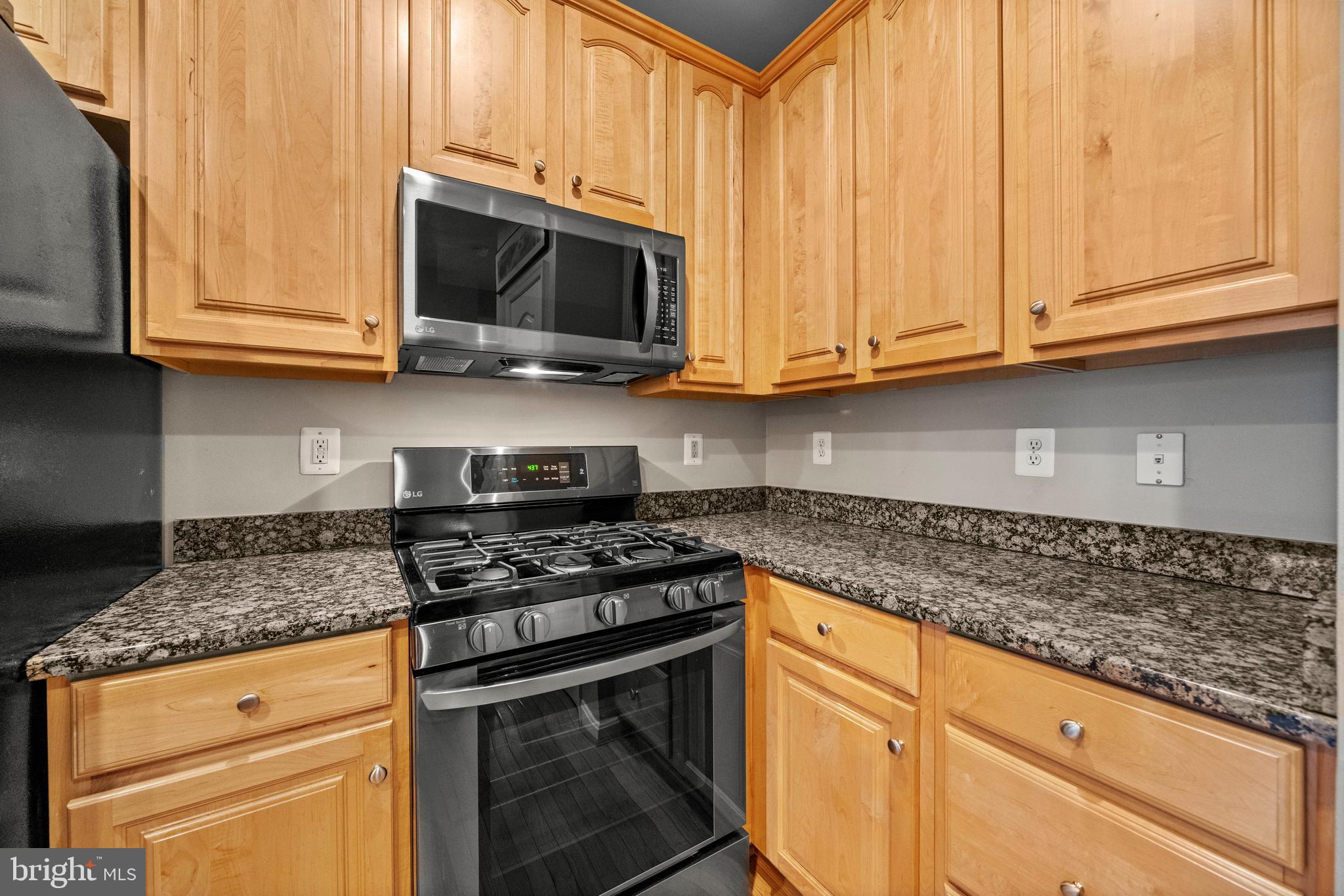 AUGUST WOODS - Residential