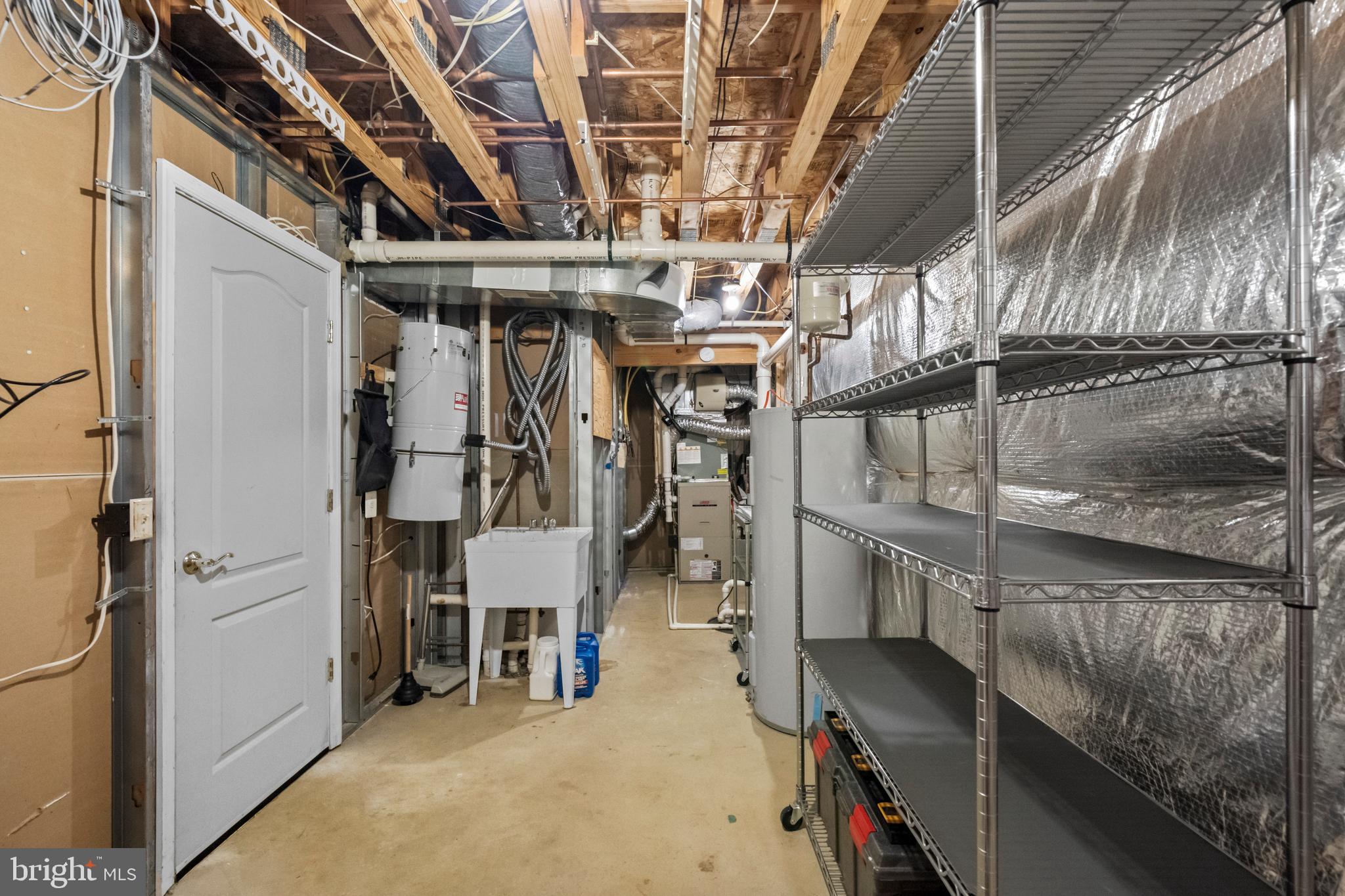 AUGUST WOODS - Residential