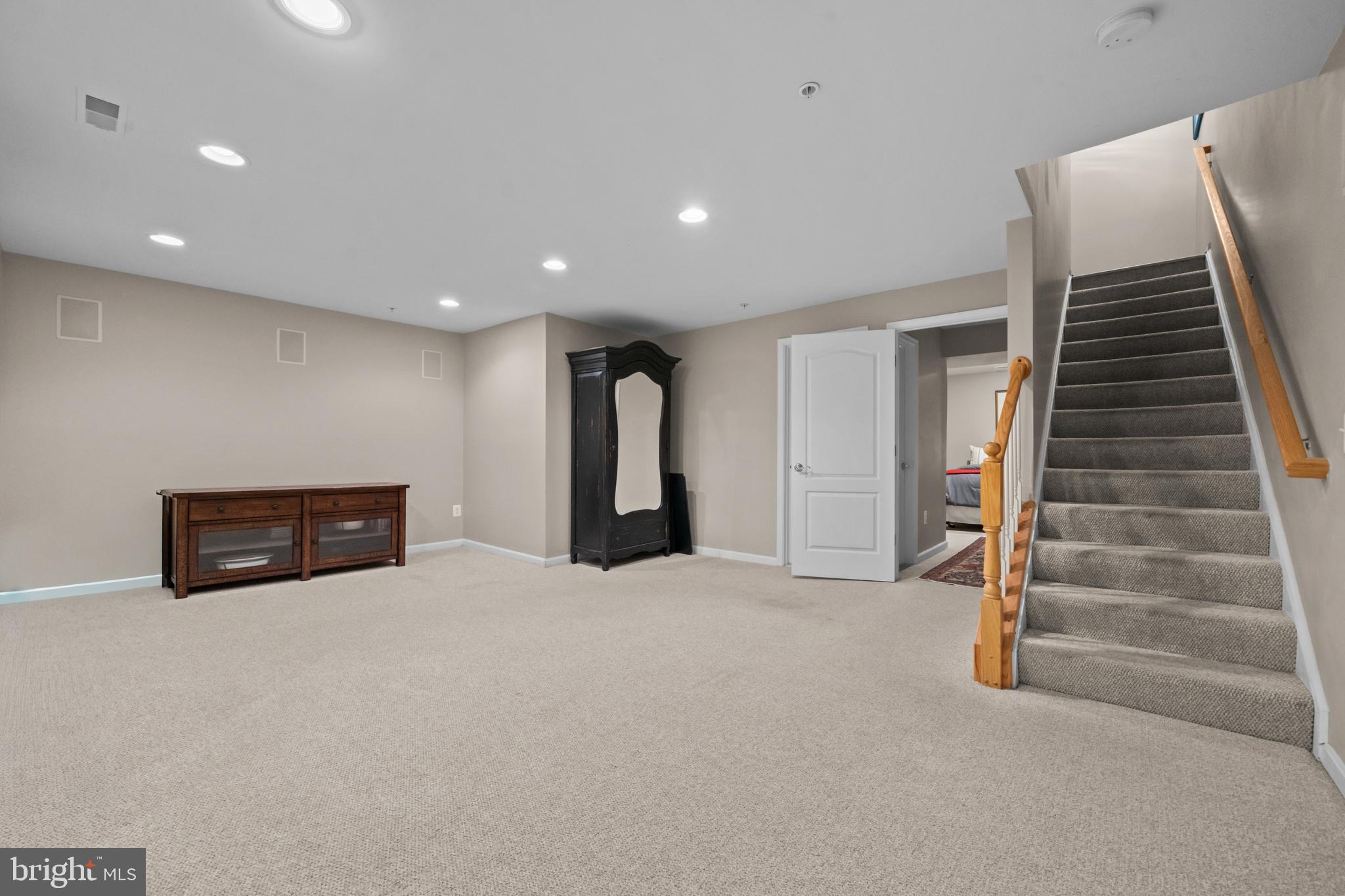 AUGUST WOODS - Residential